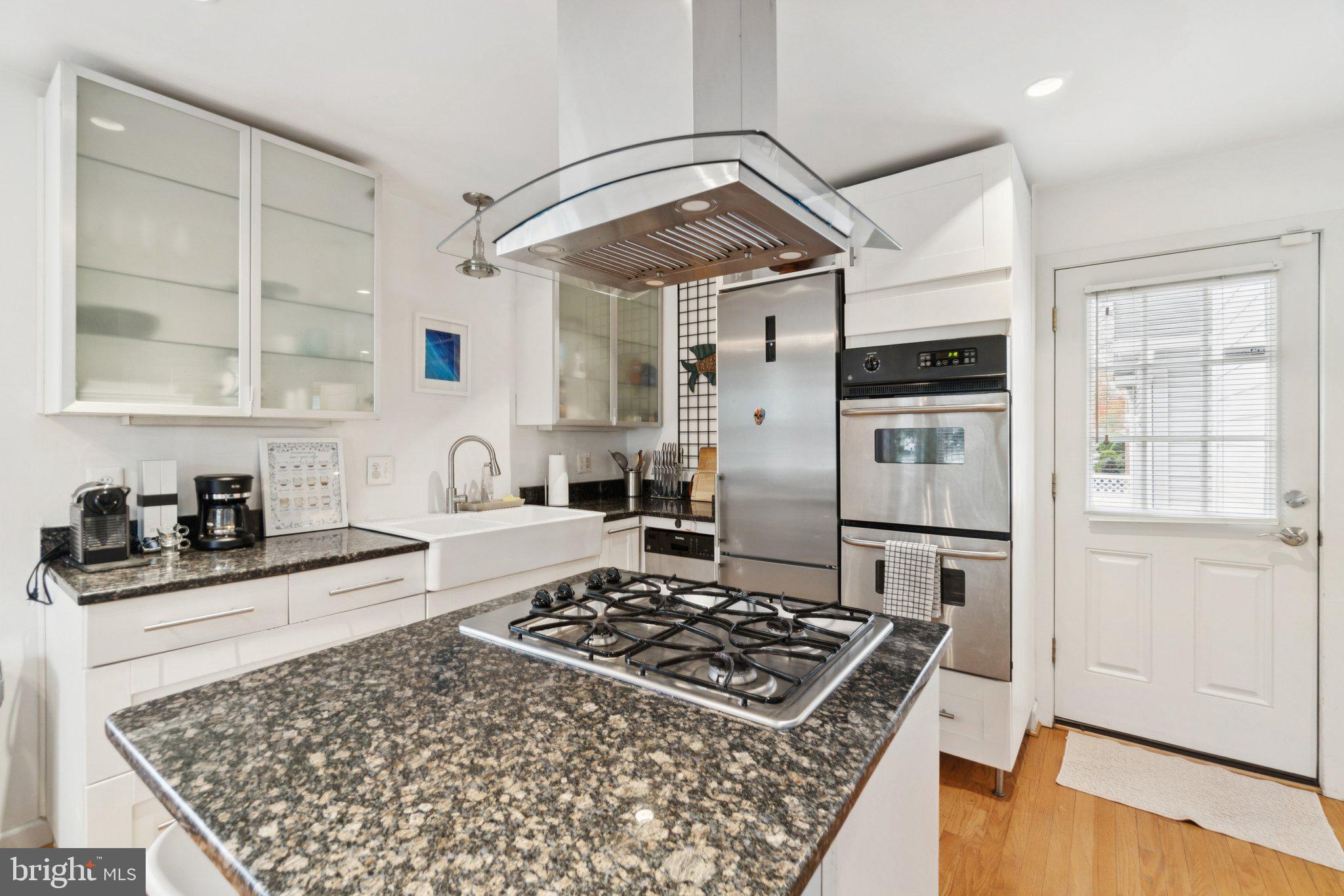 Real estate listing preview #6