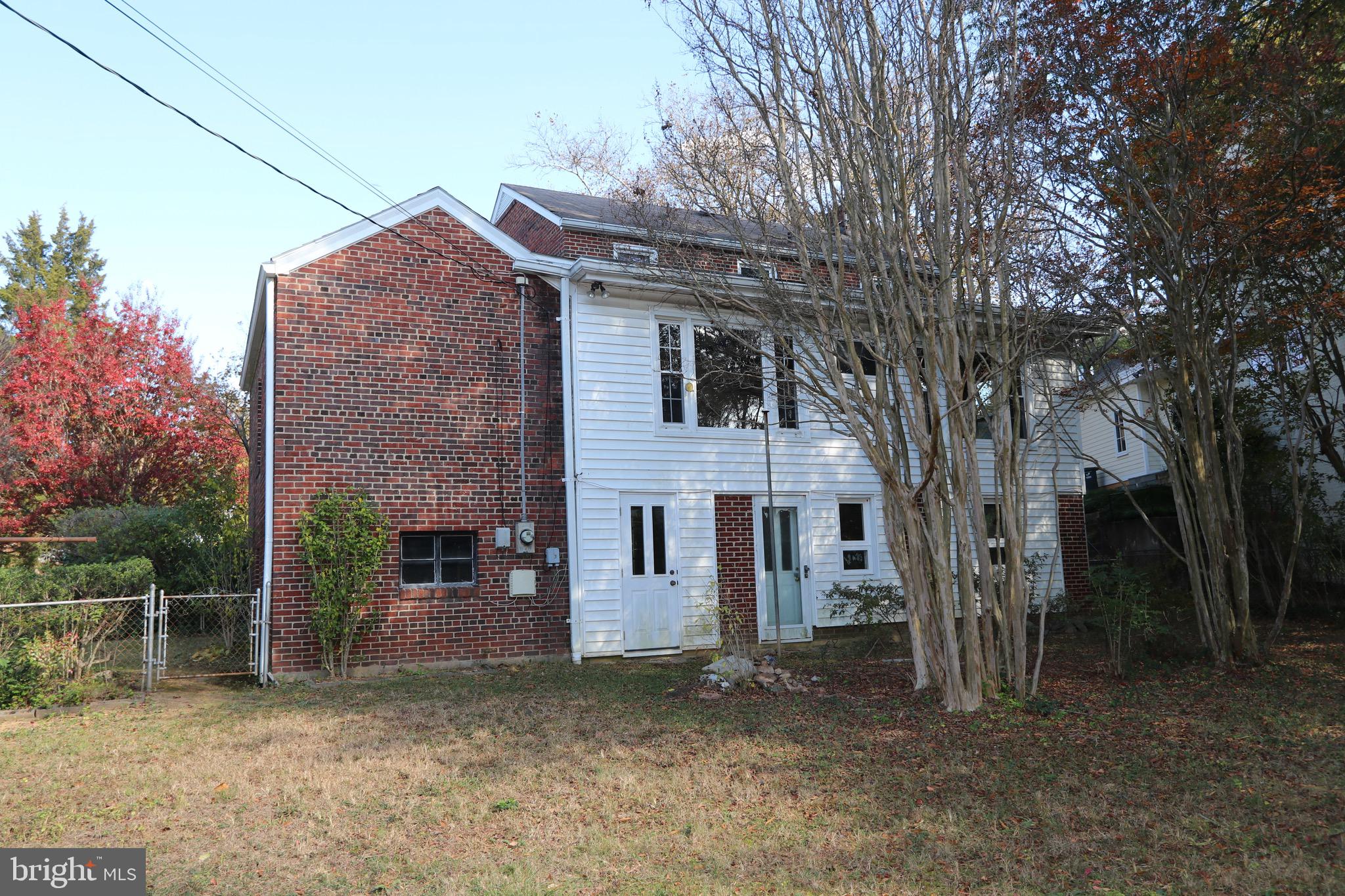 Real estate listing preview #2