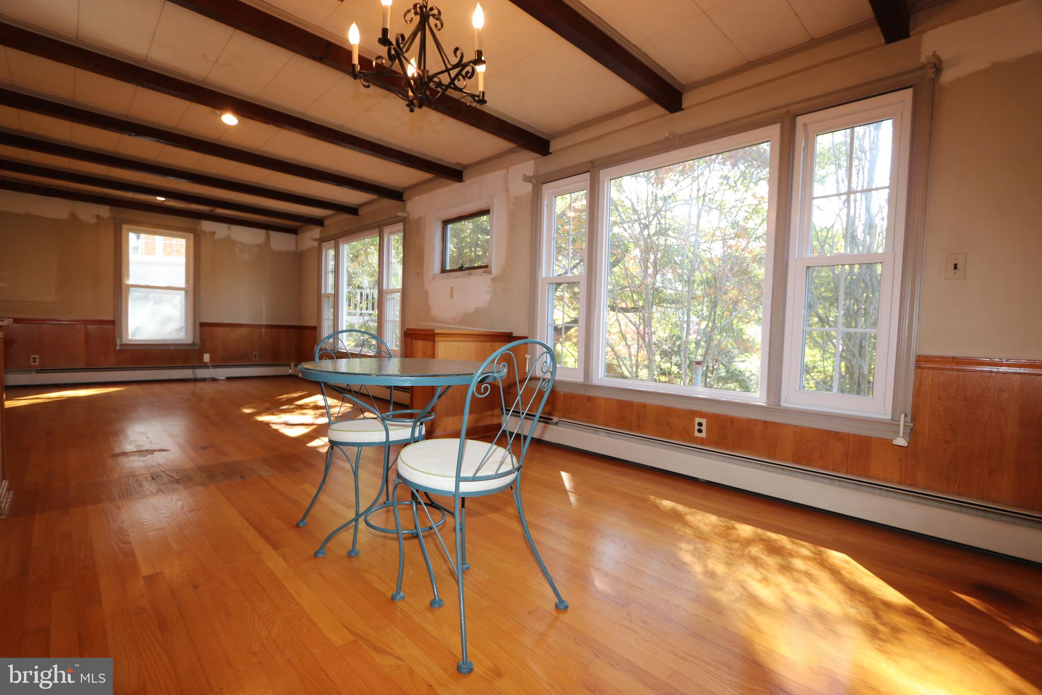 Real estate listing preview #8