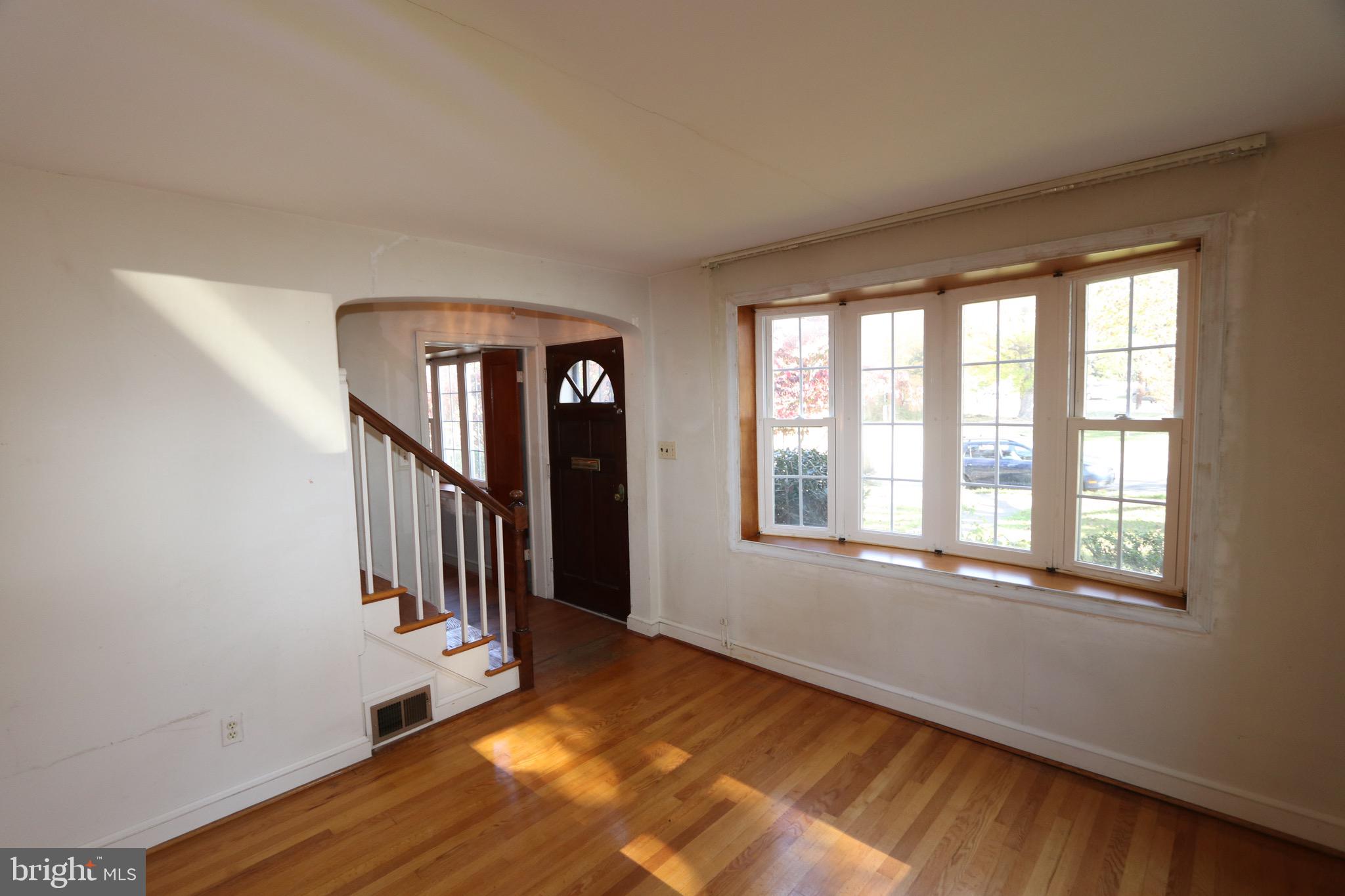 Real estate listing preview #5