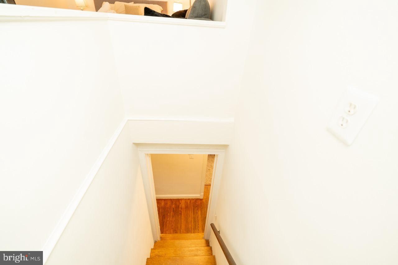 Real estate listing preview #4