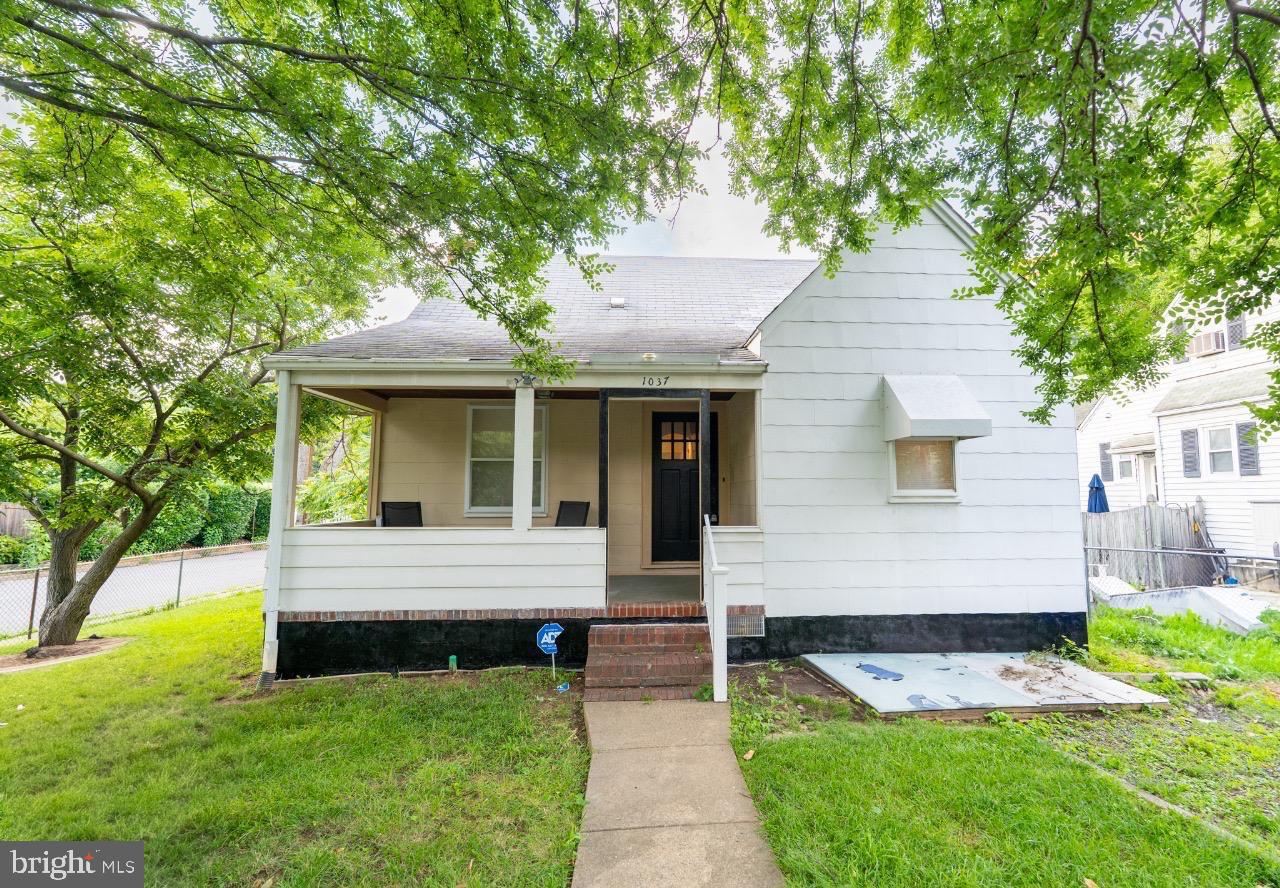 Real estate listing preview #1