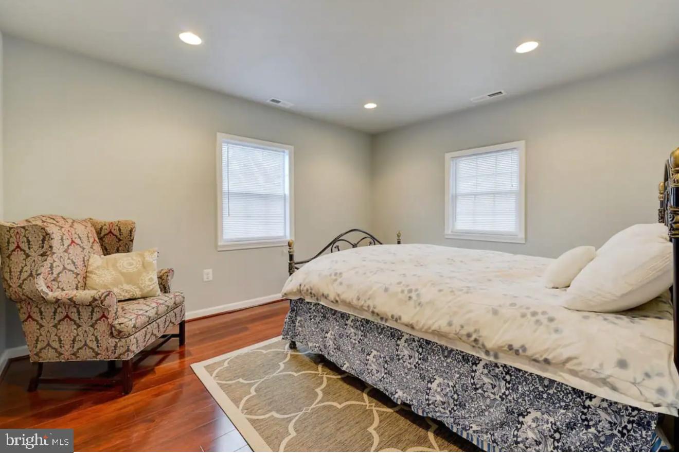 Real estate listing preview #5