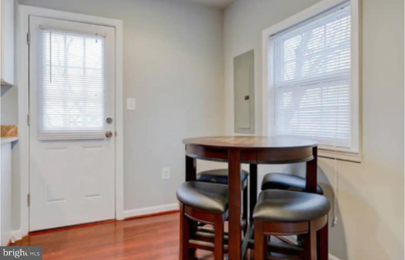 Real estate listing preview #6