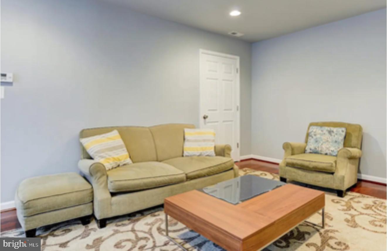 Real estate listing preview #3