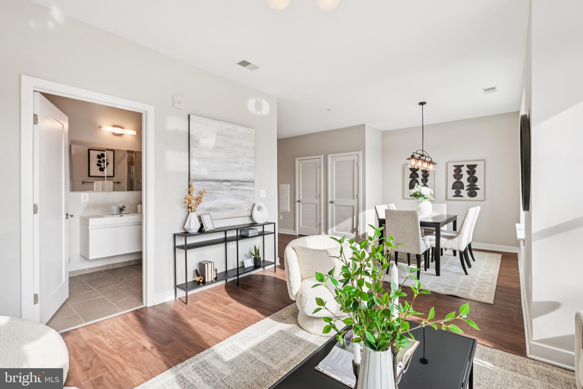 Real estate listing preview #4