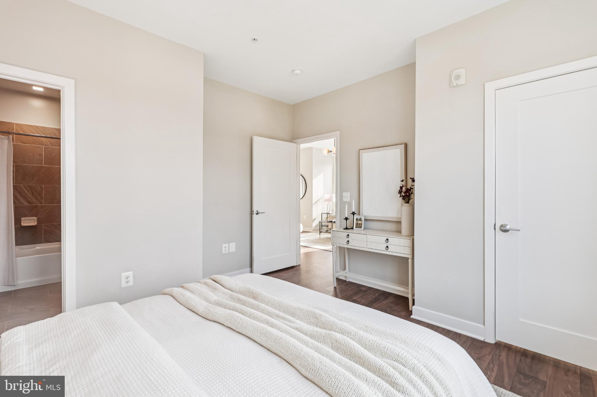 Real estate listing preview #18