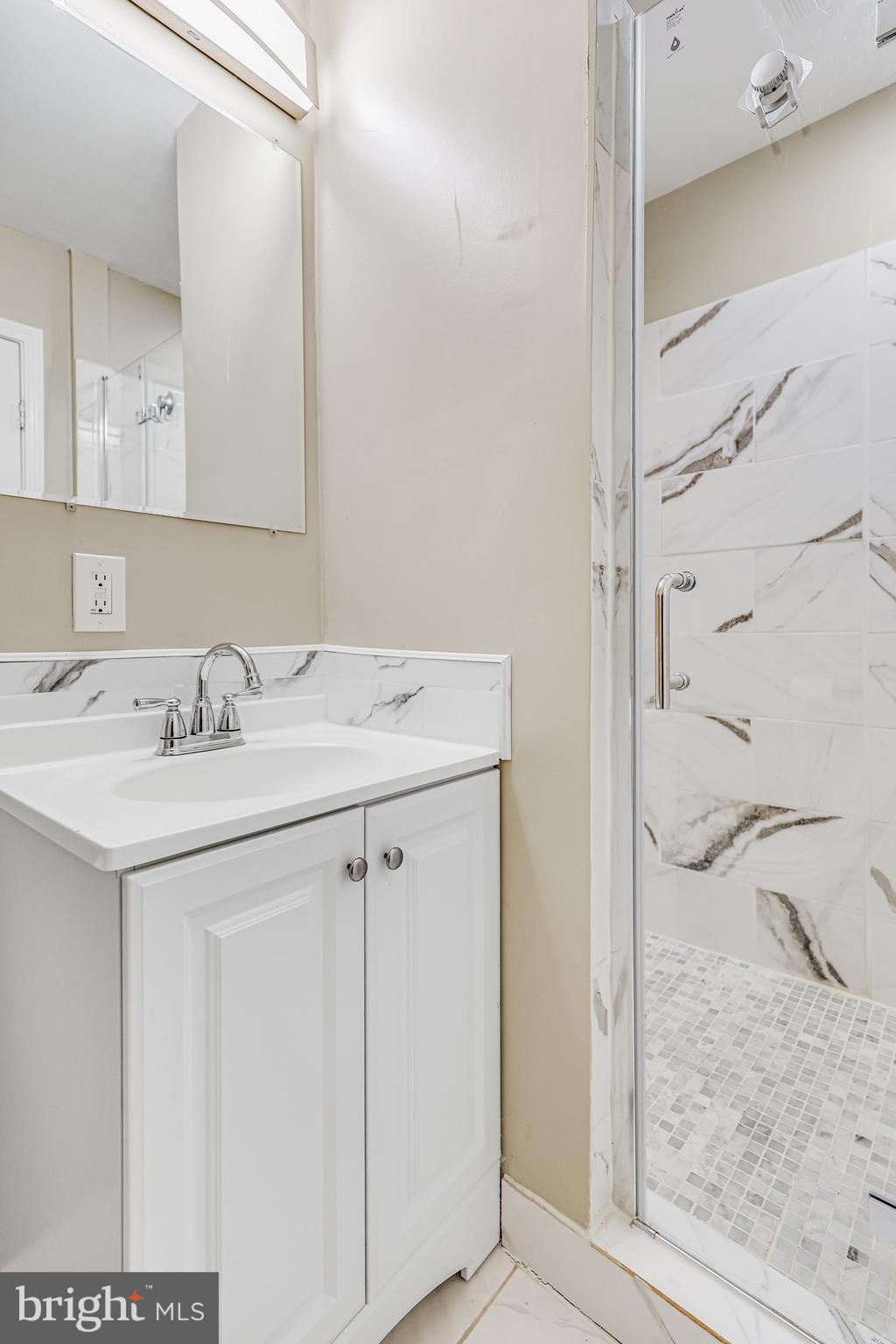 Real estate listing preview #24