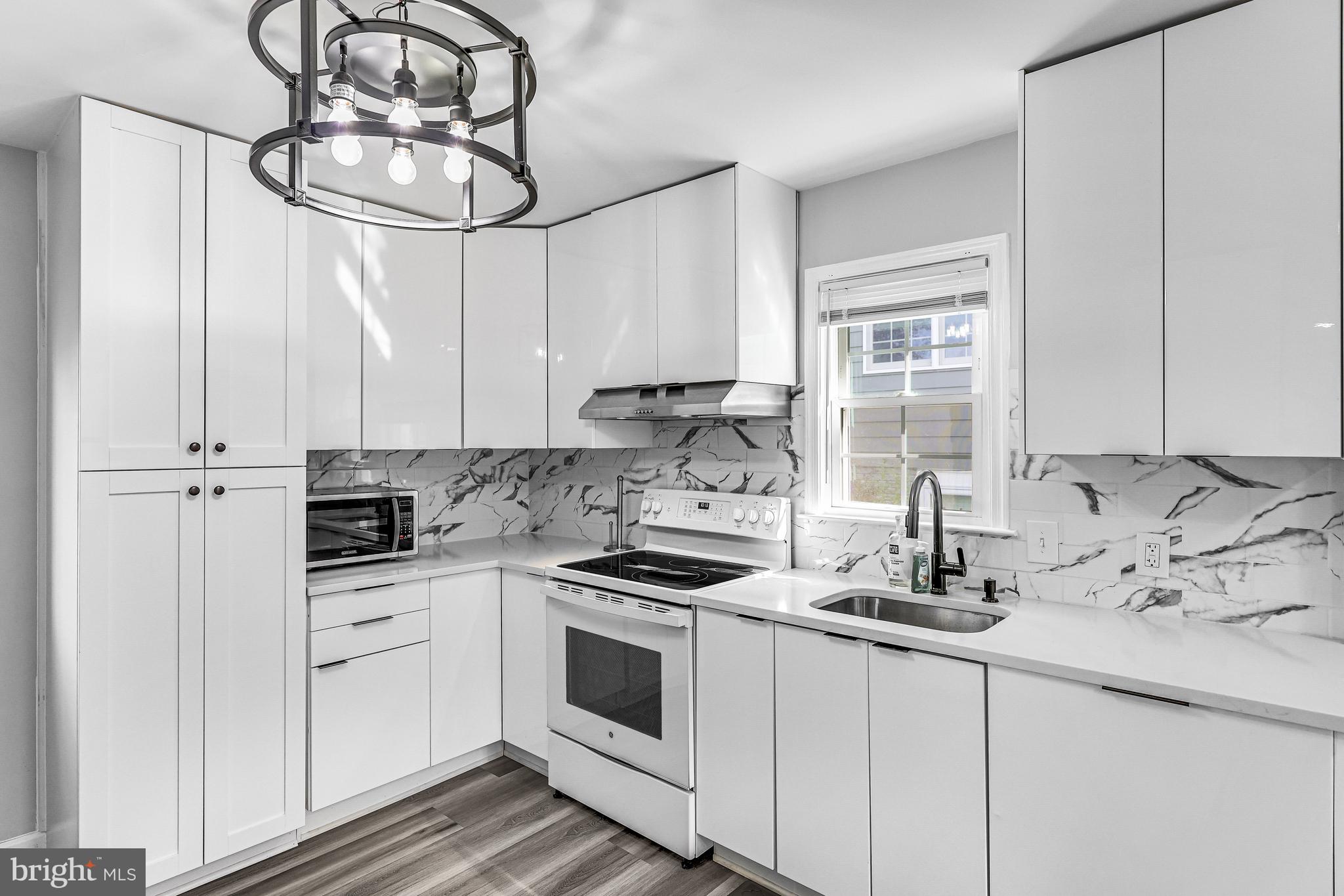 Real estate listing preview #31