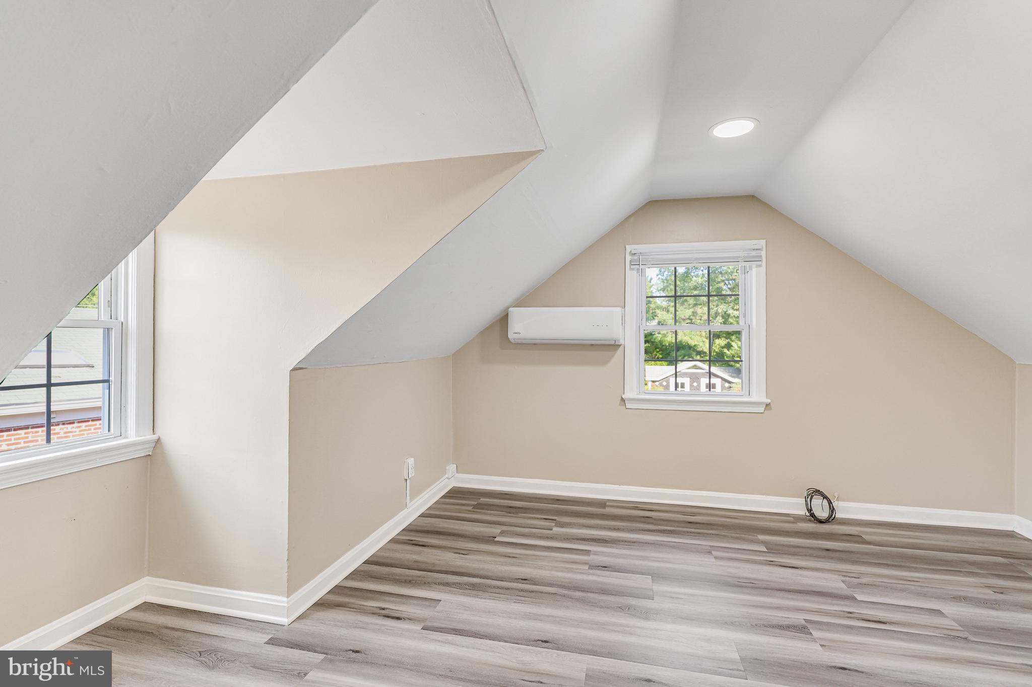 Real estate listing preview #25