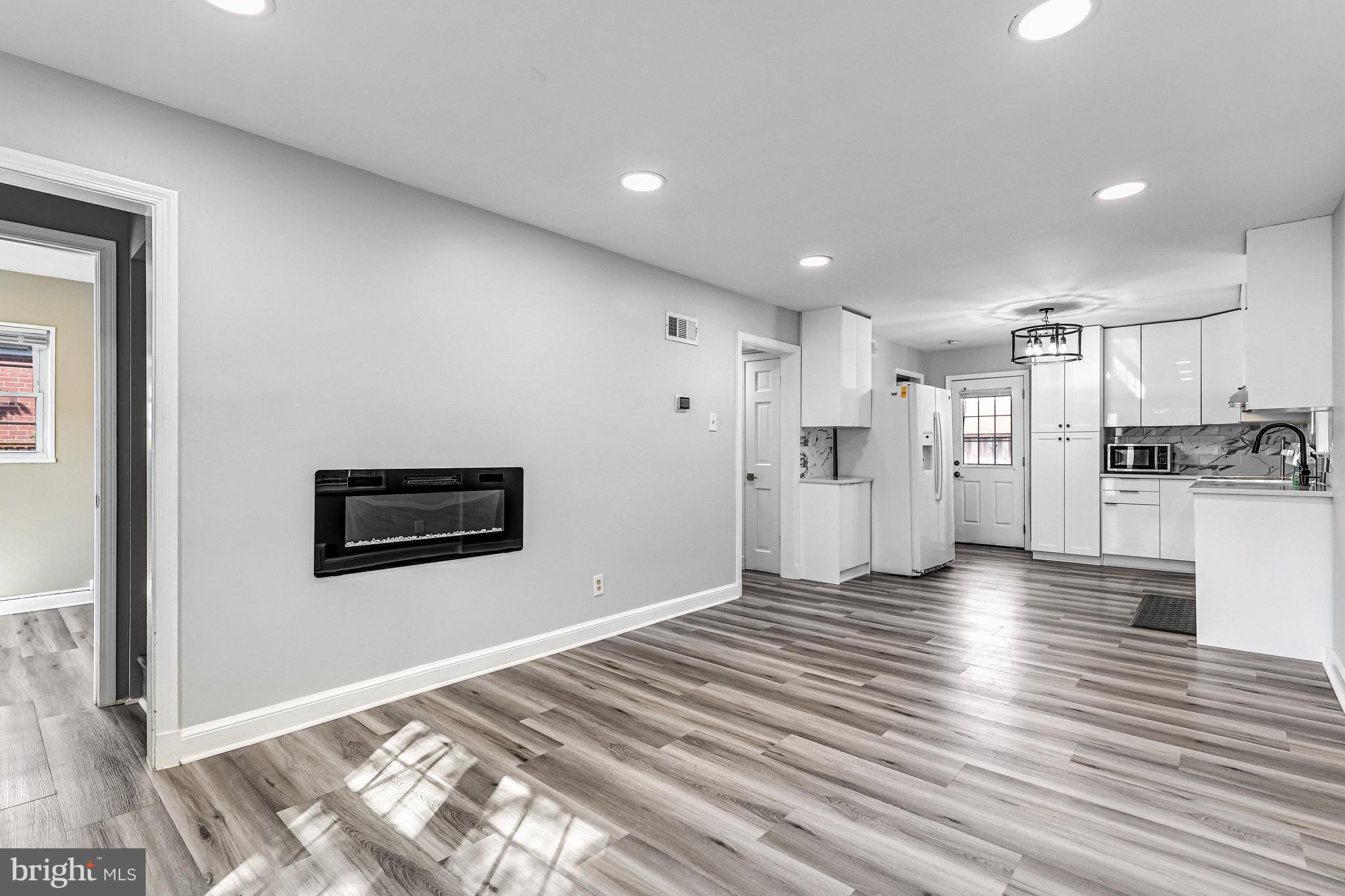 Real estate listing preview #18