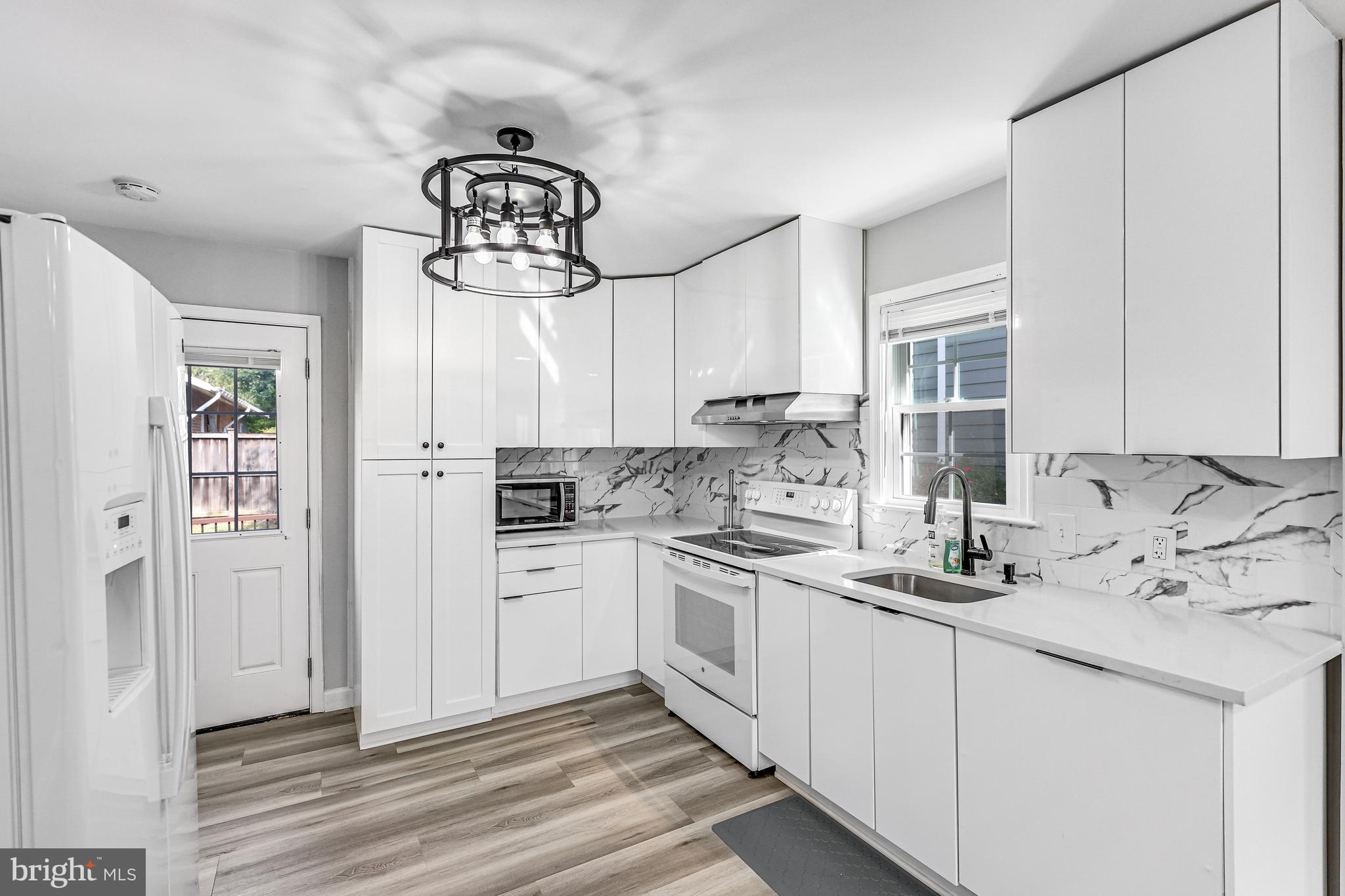 Real estate listing preview #30