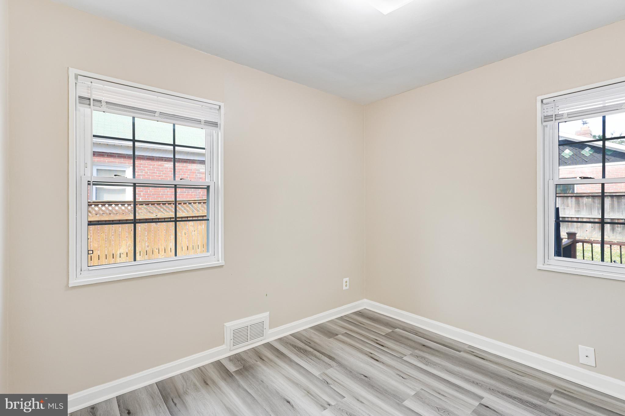 Real estate listing preview #34