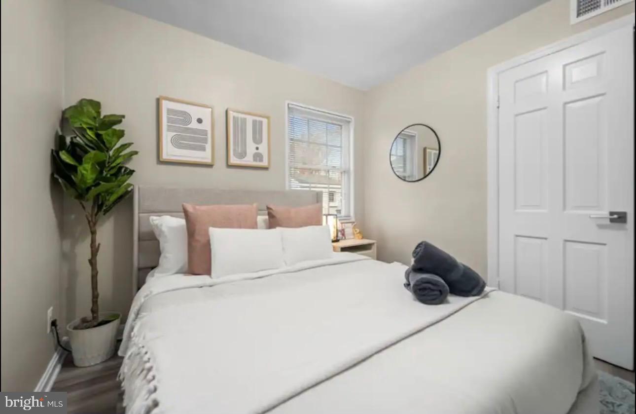 Real estate listing preview #11