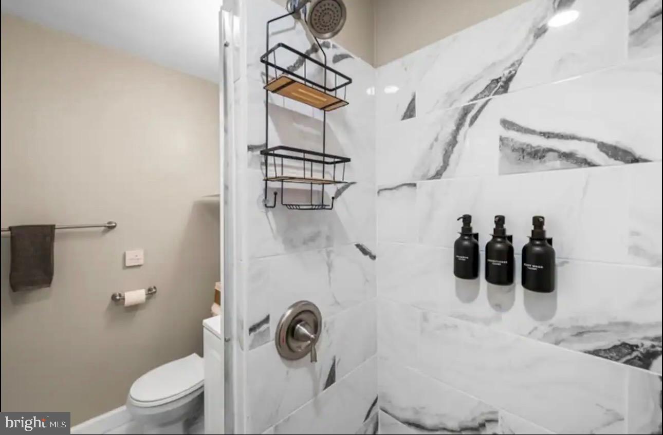 Real estate listing preview #16