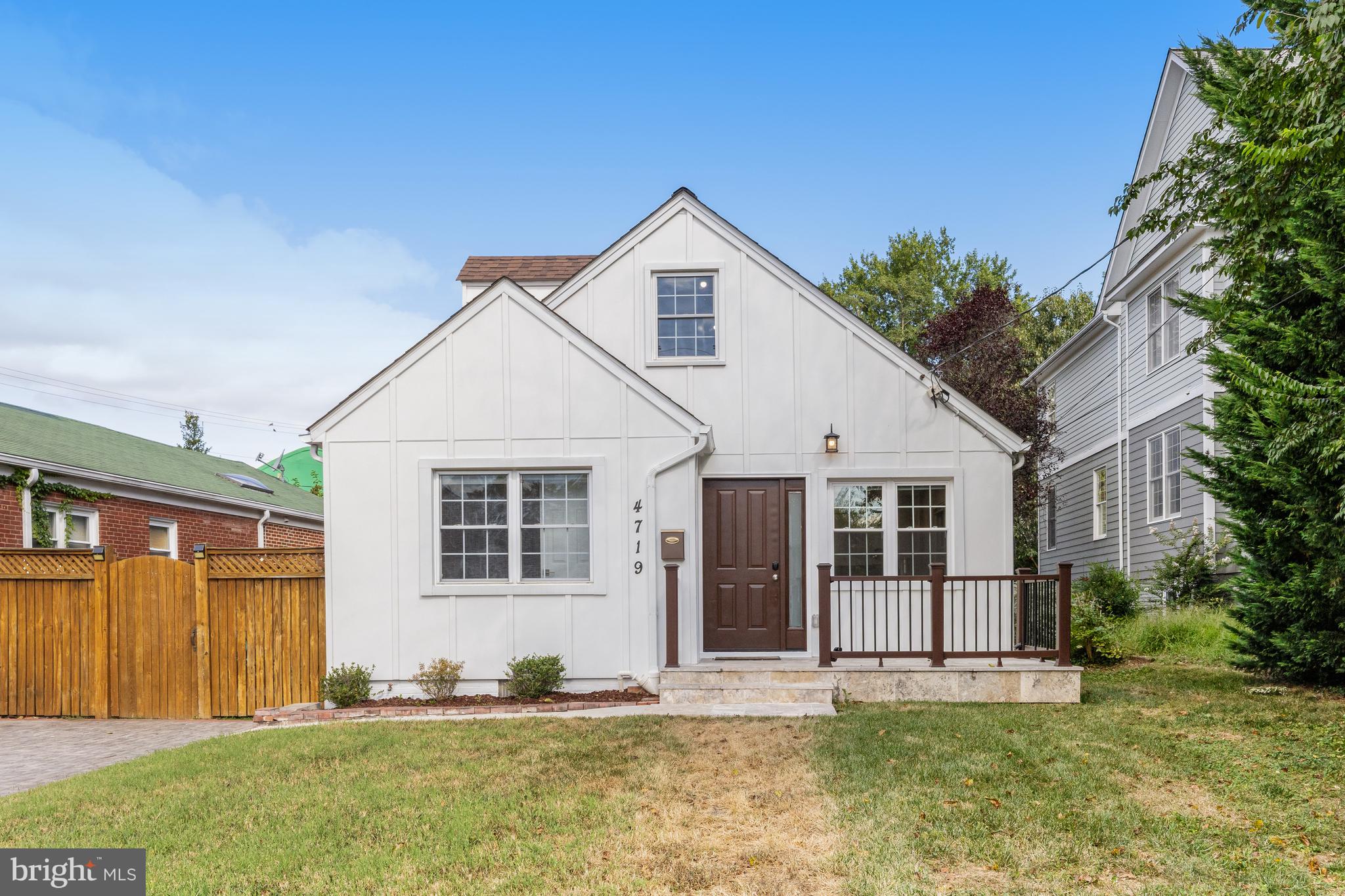 Real estate listing preview #1