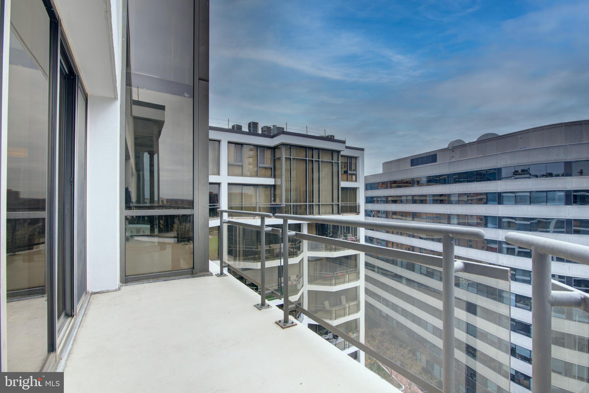 Real estate listing preview #9