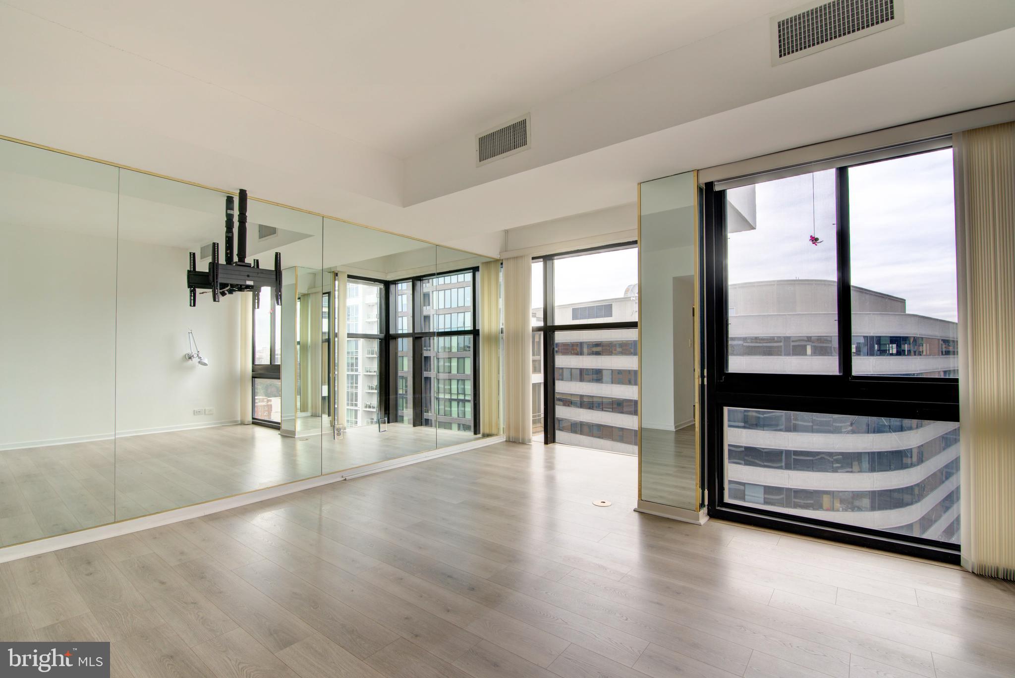 Real estate listing preview #17