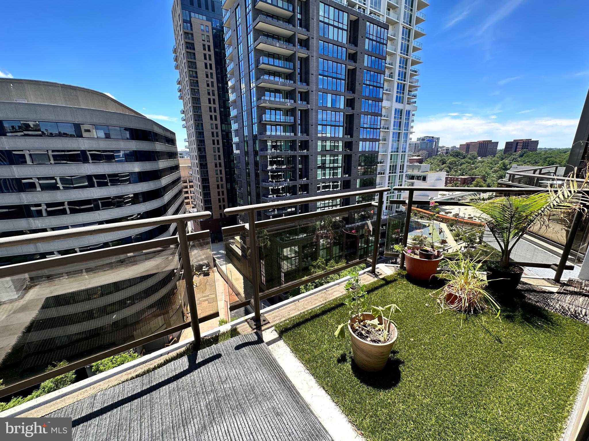 Real estate listing preview #10