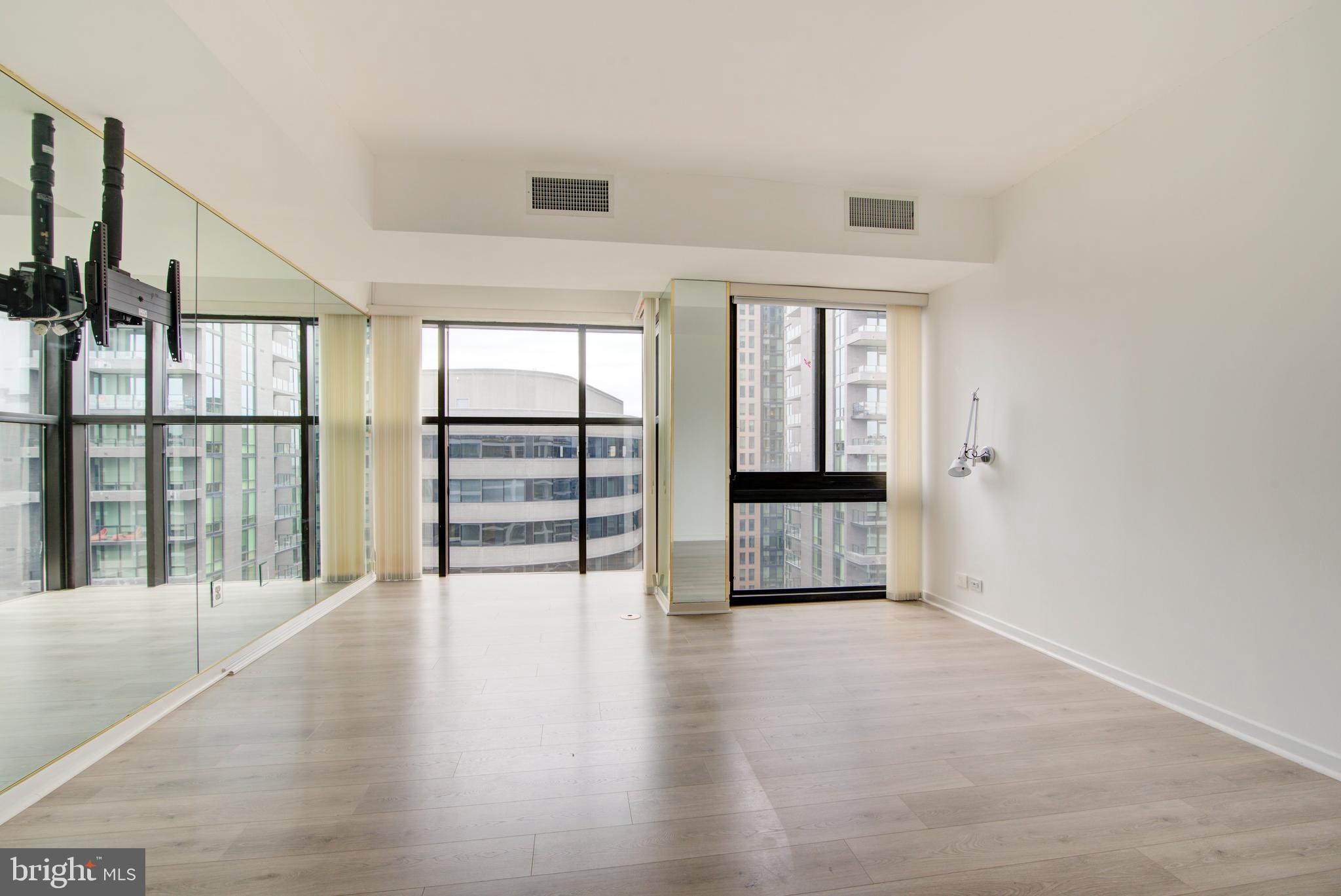 Real estate listing preview #18