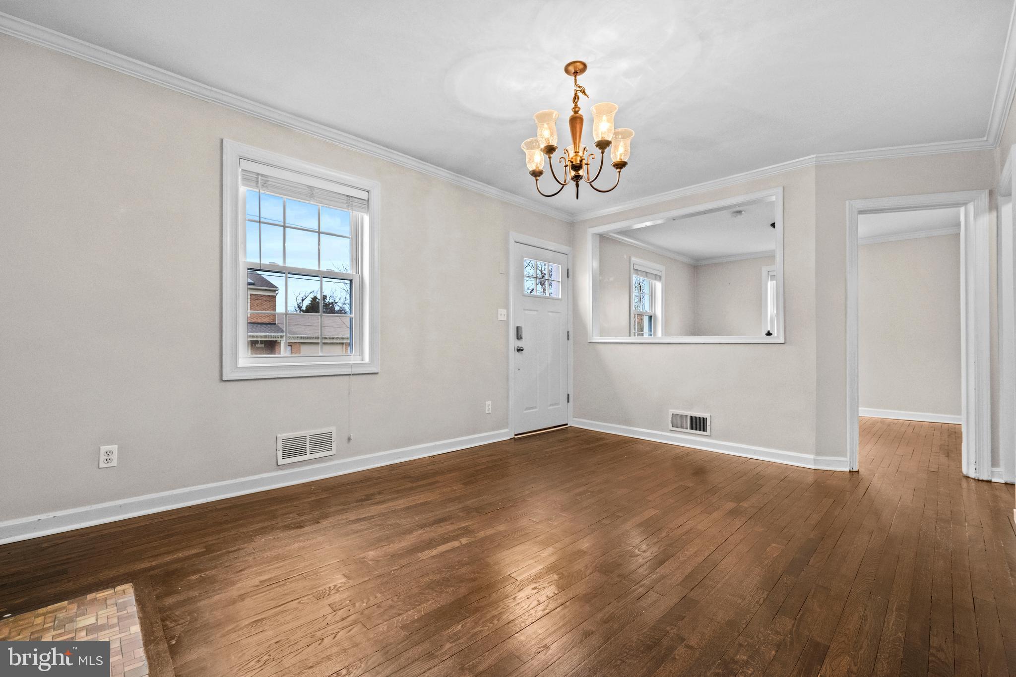 Real estate listing preview #7