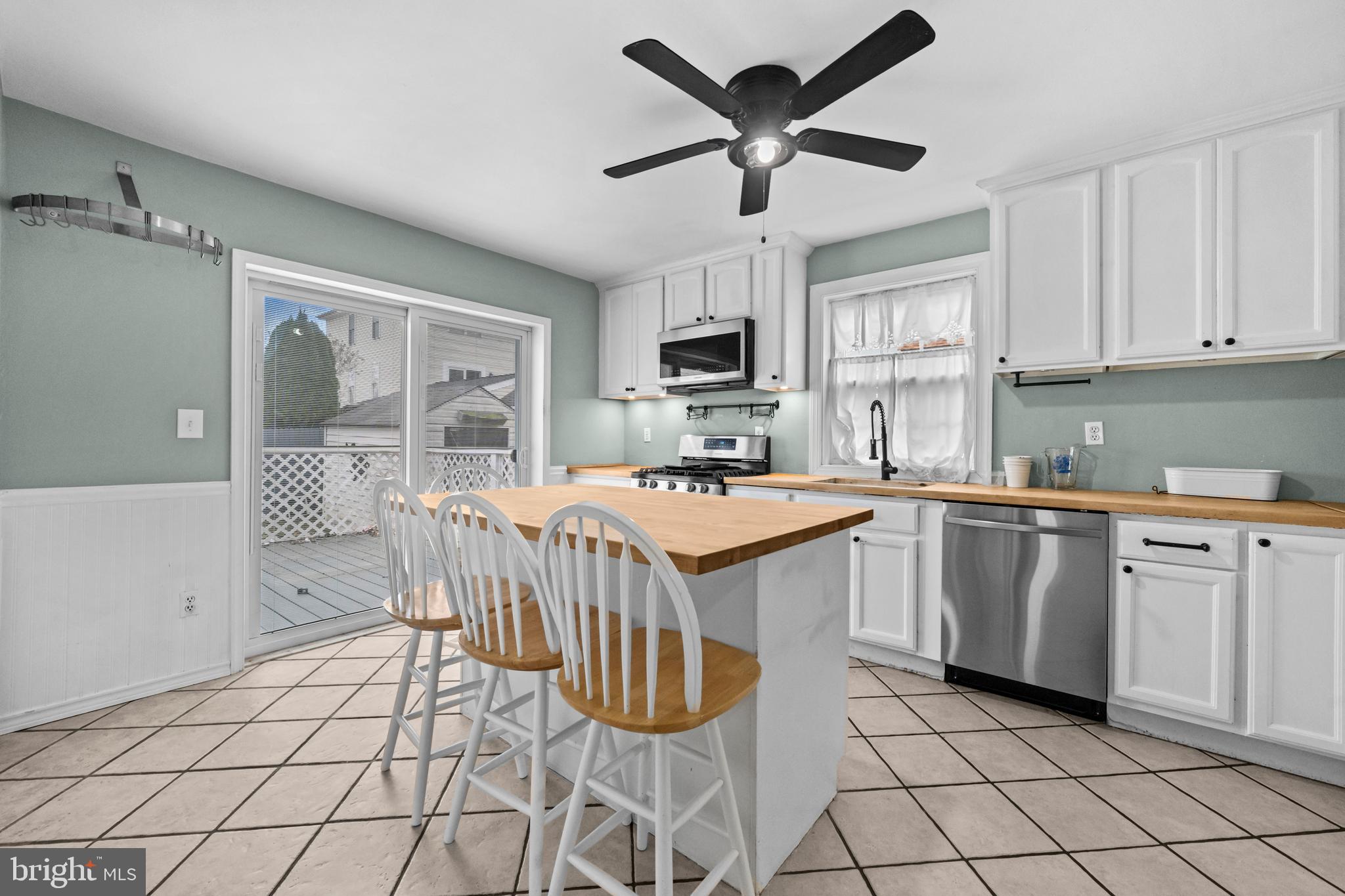 Real estate listing preview #10