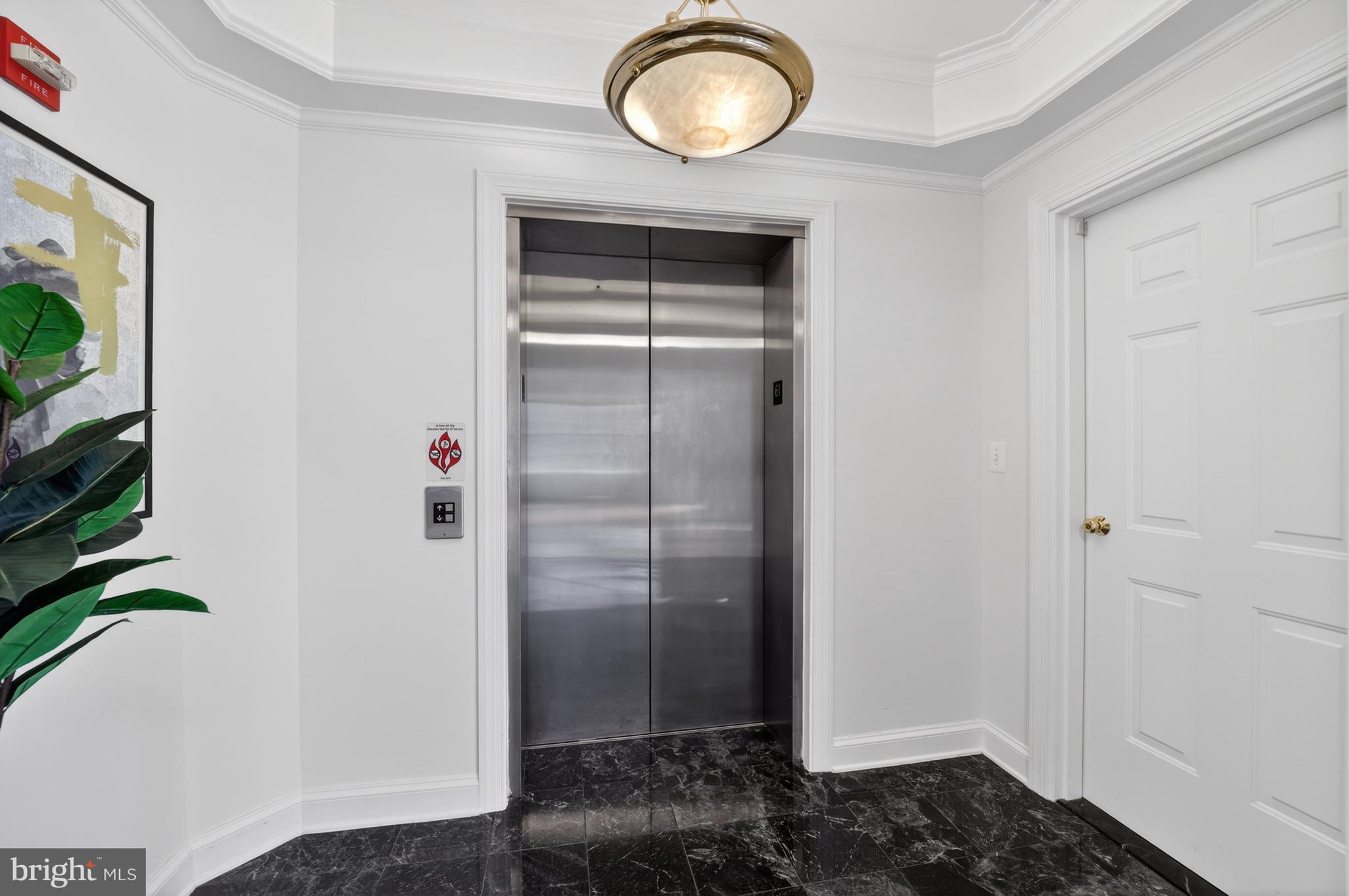 Real estate listing preview #3