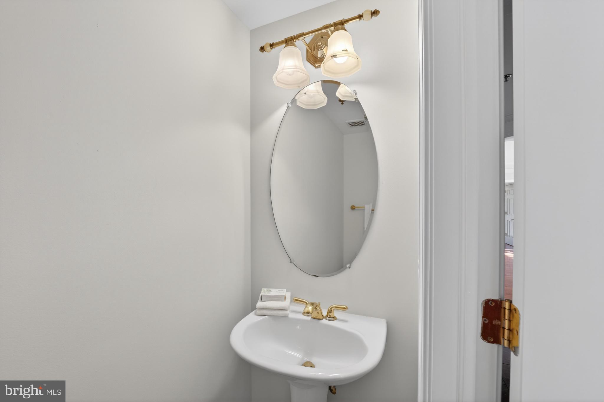 Real estate listing preview #13