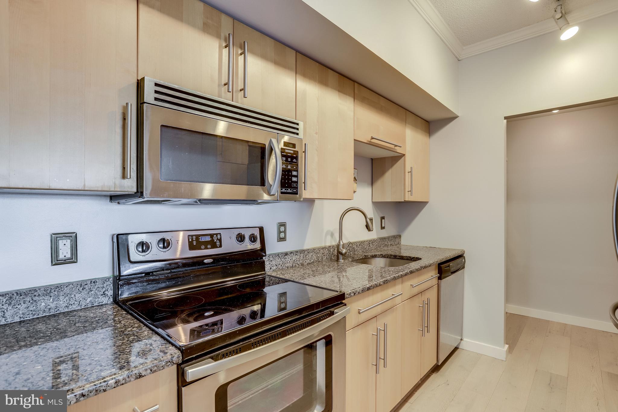 Real estate listing preview #13