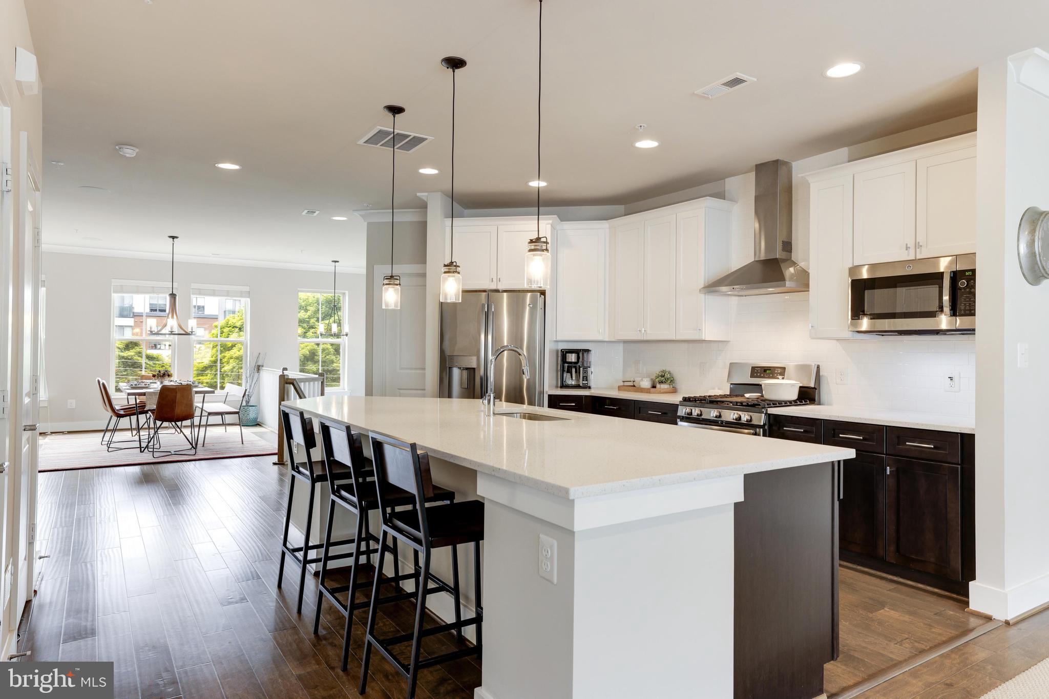 Real estate listing preview #1