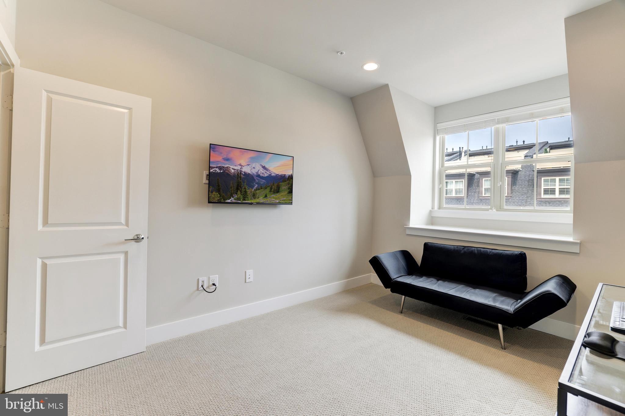 Real estate listing preview #22