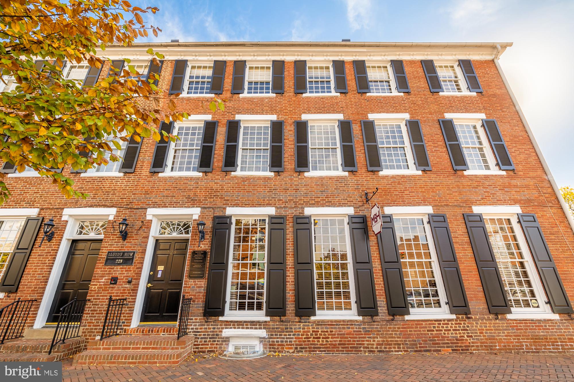 Real estate listing preview #4