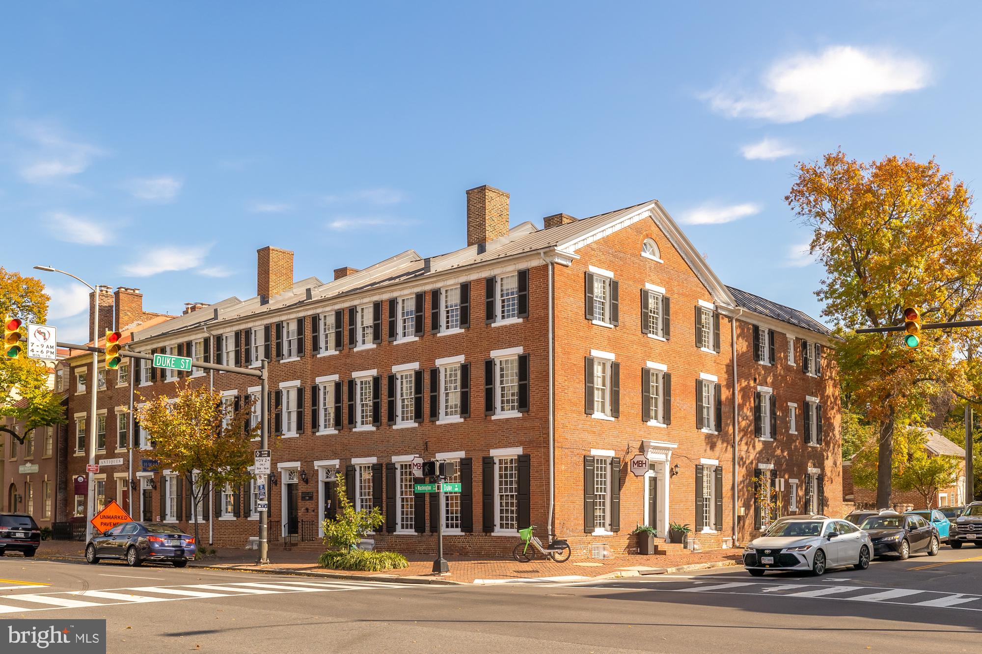 Real estate listing preview #3