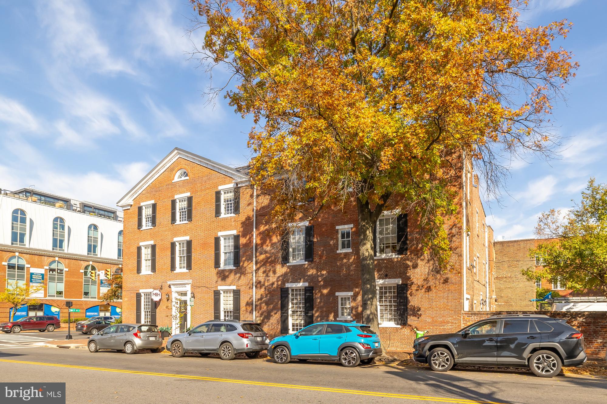 Real estate listing preview #8