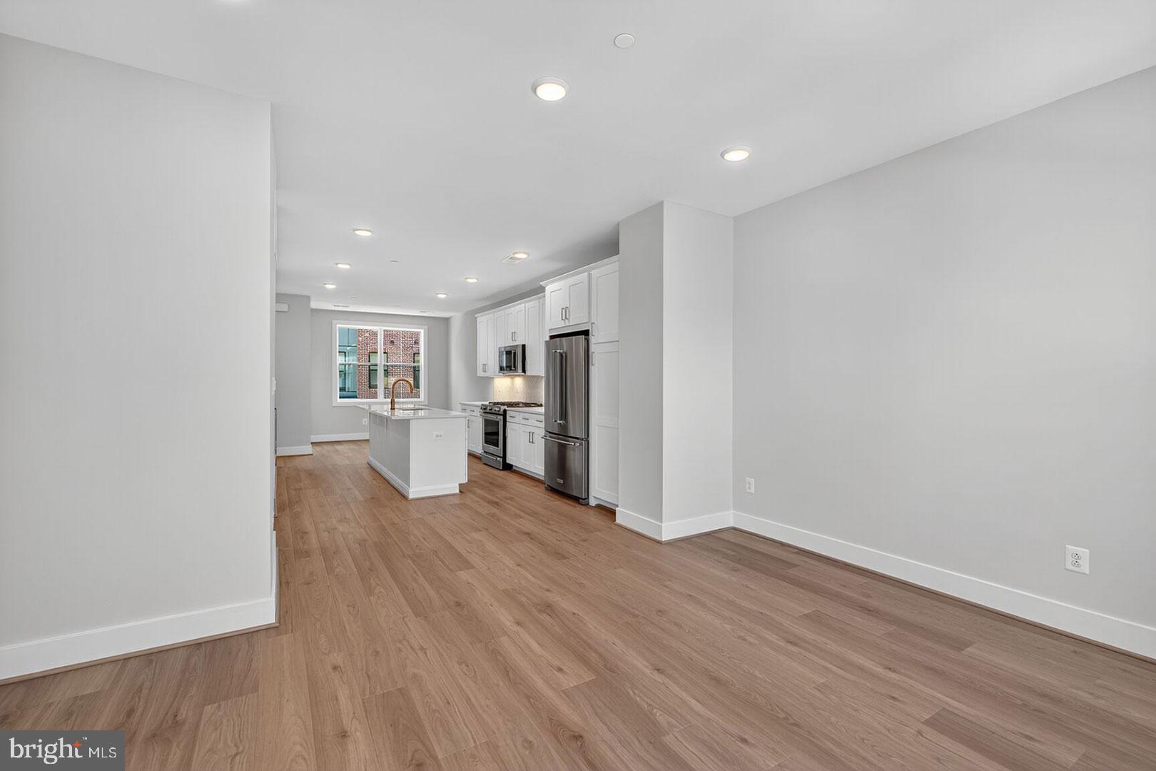 Real estate listing preview #9