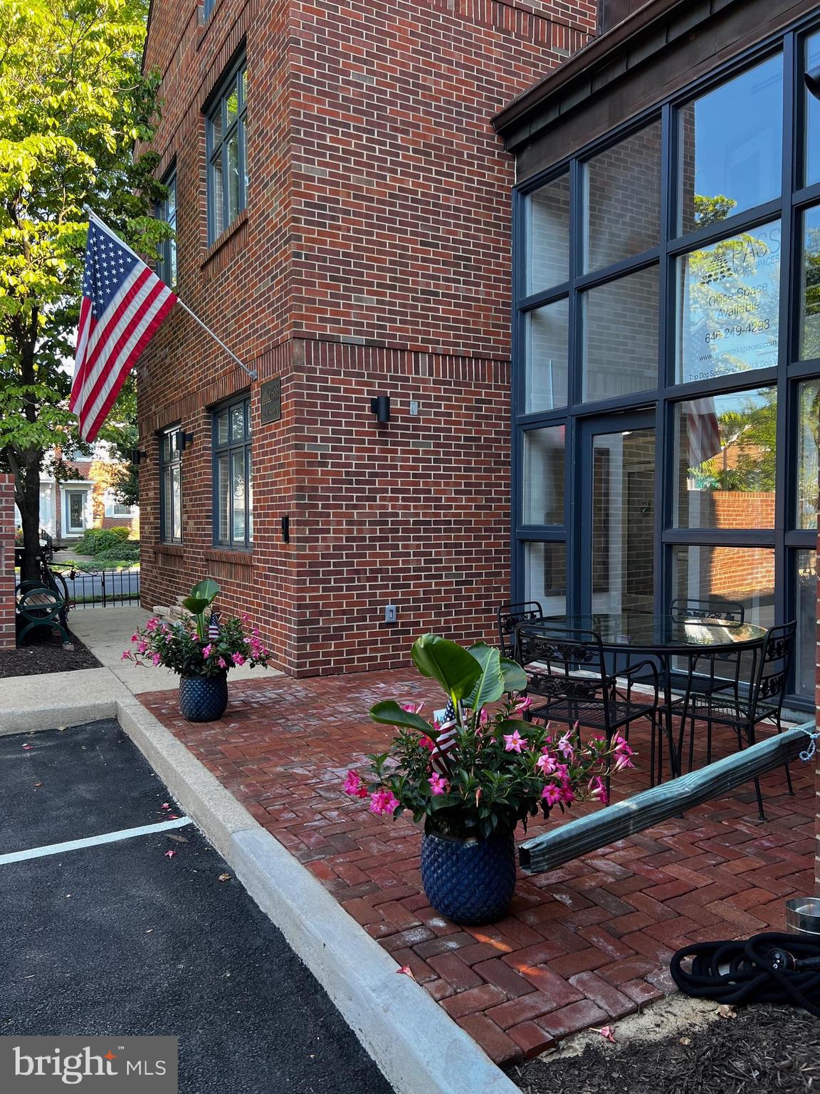 Real estate listing preview #2