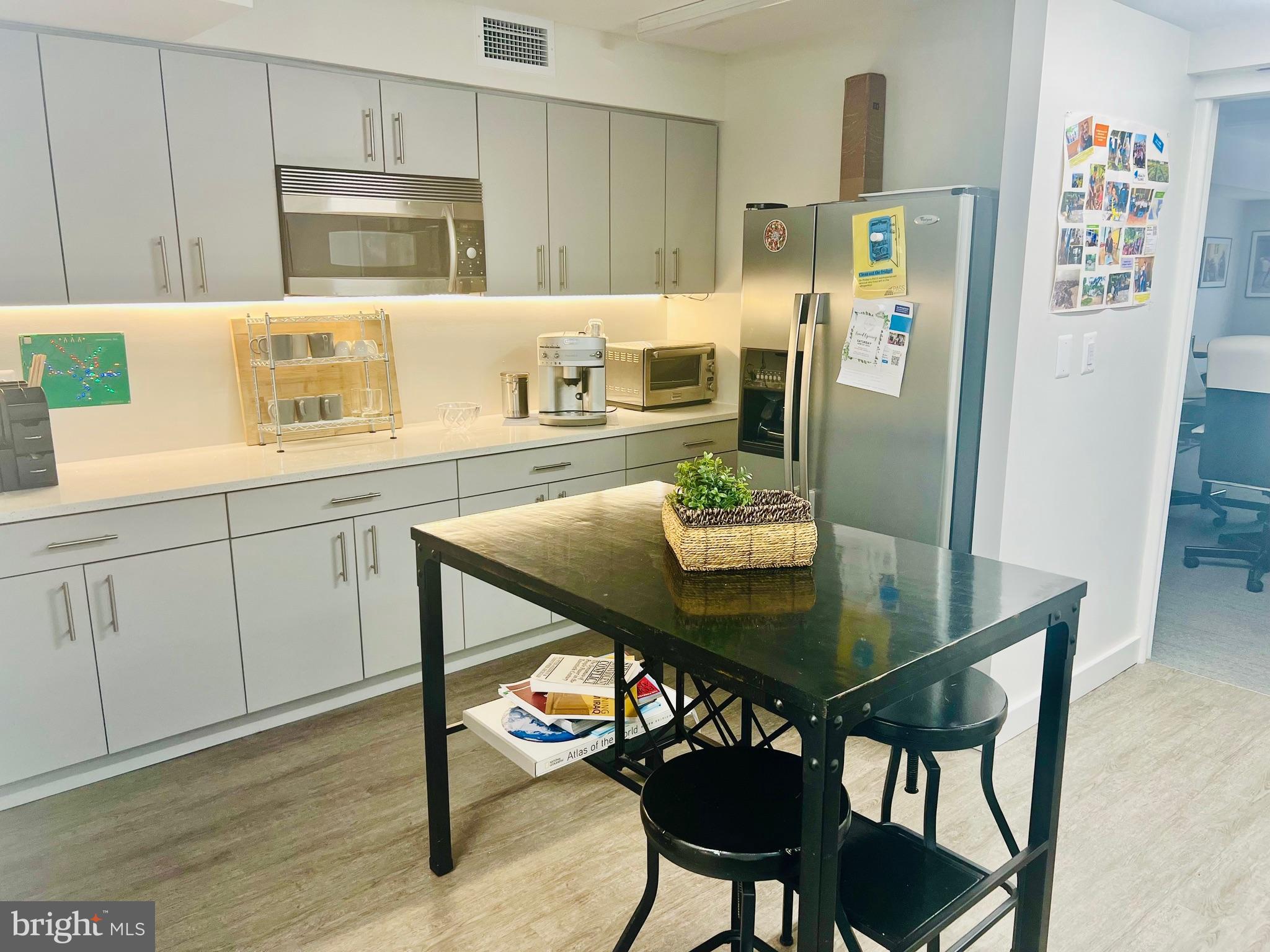 Real estate listing preview #11