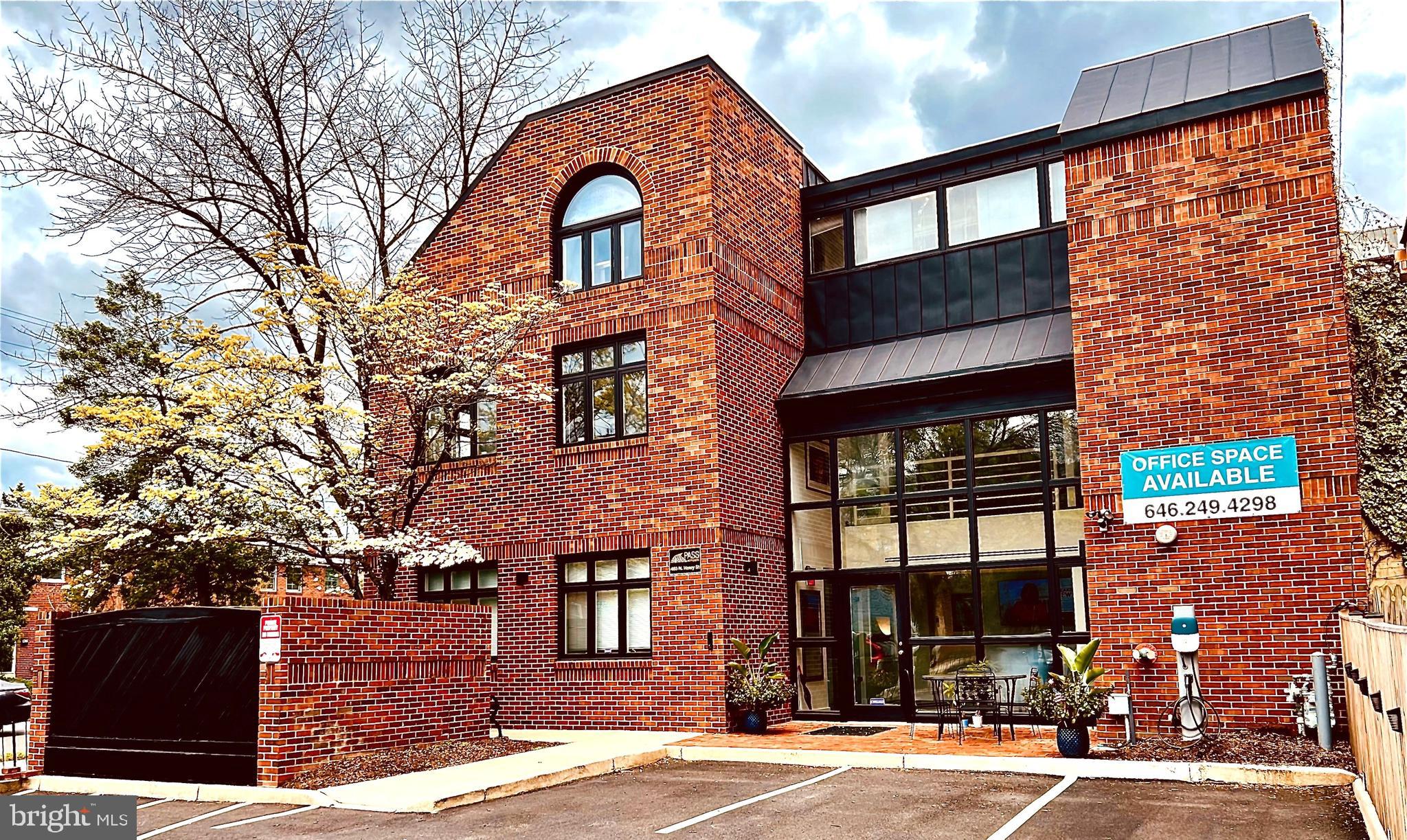 Real estate listing preview #1