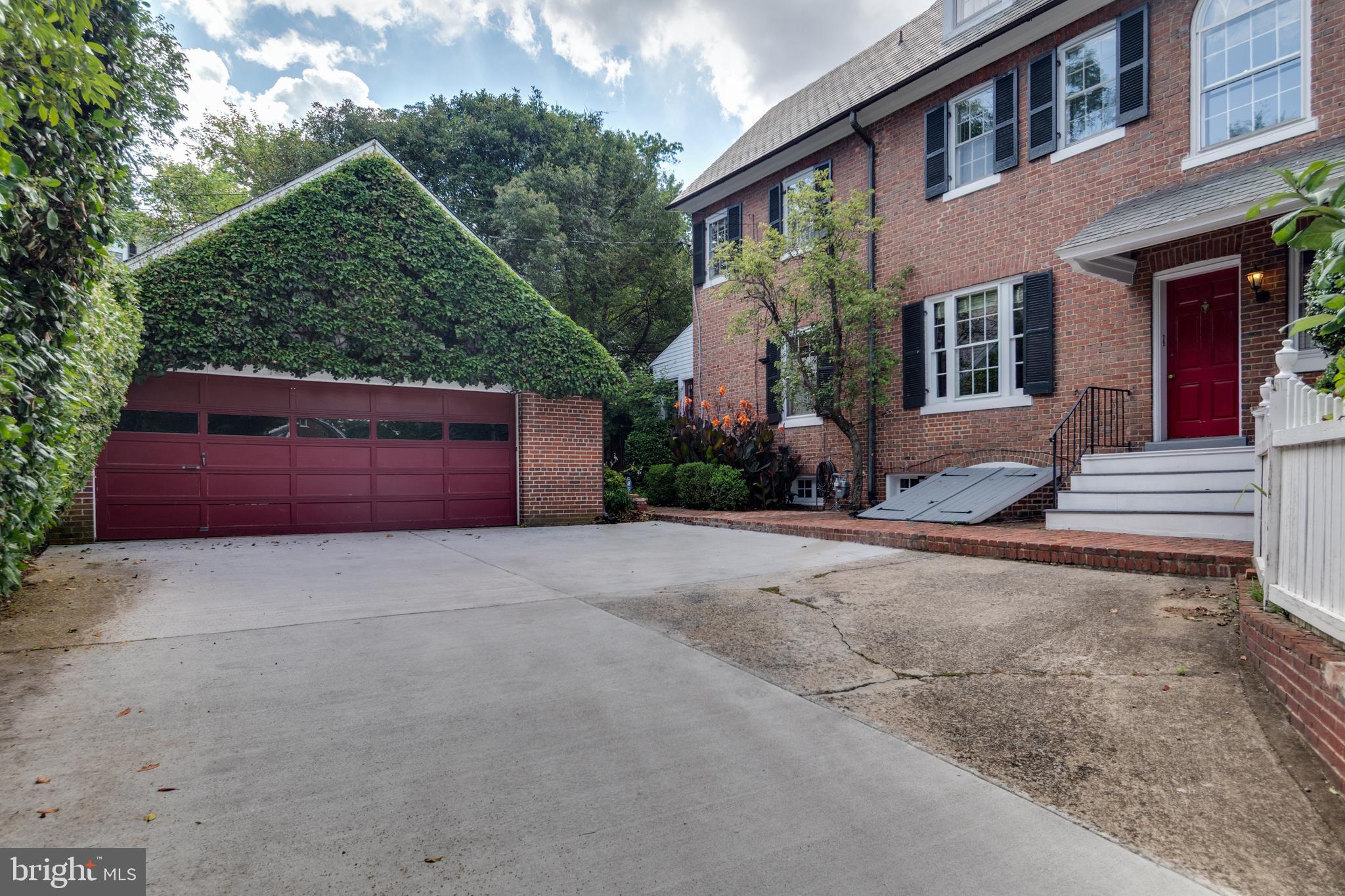 Real estate listing preview #35