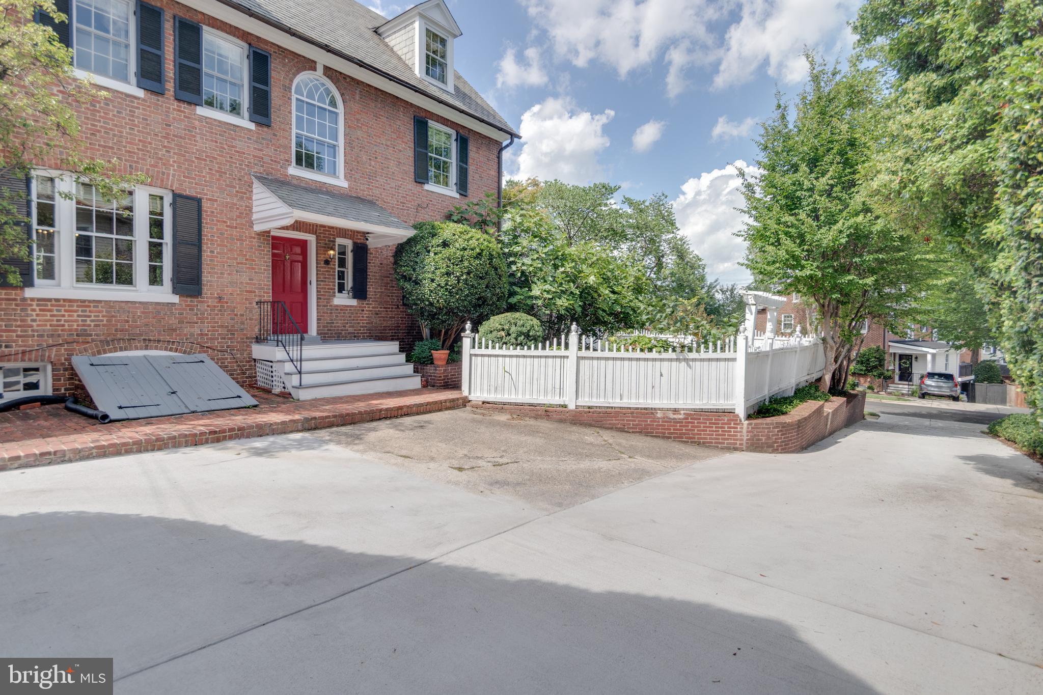 Real estate listing preview #36