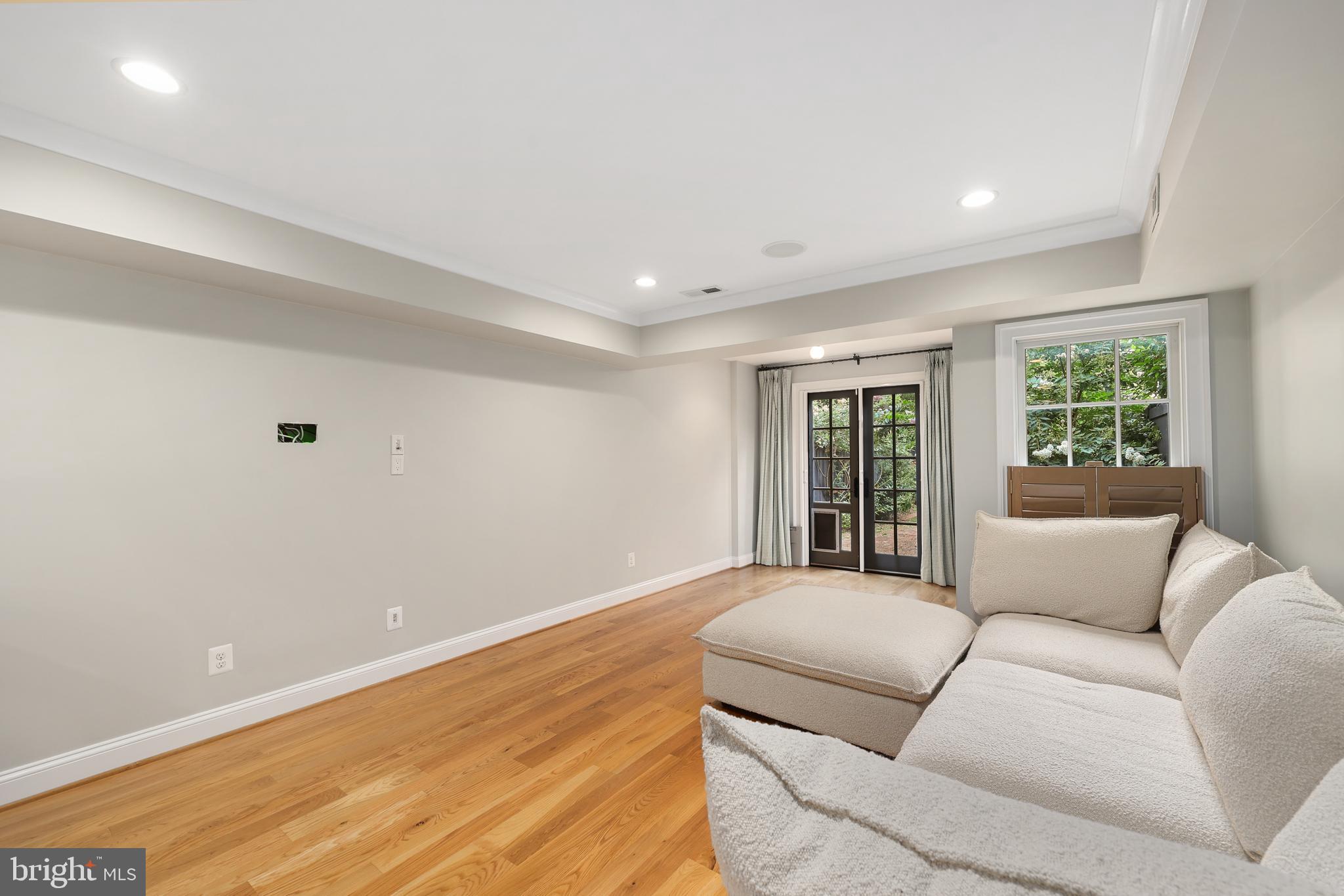 Real estate listing preview #15