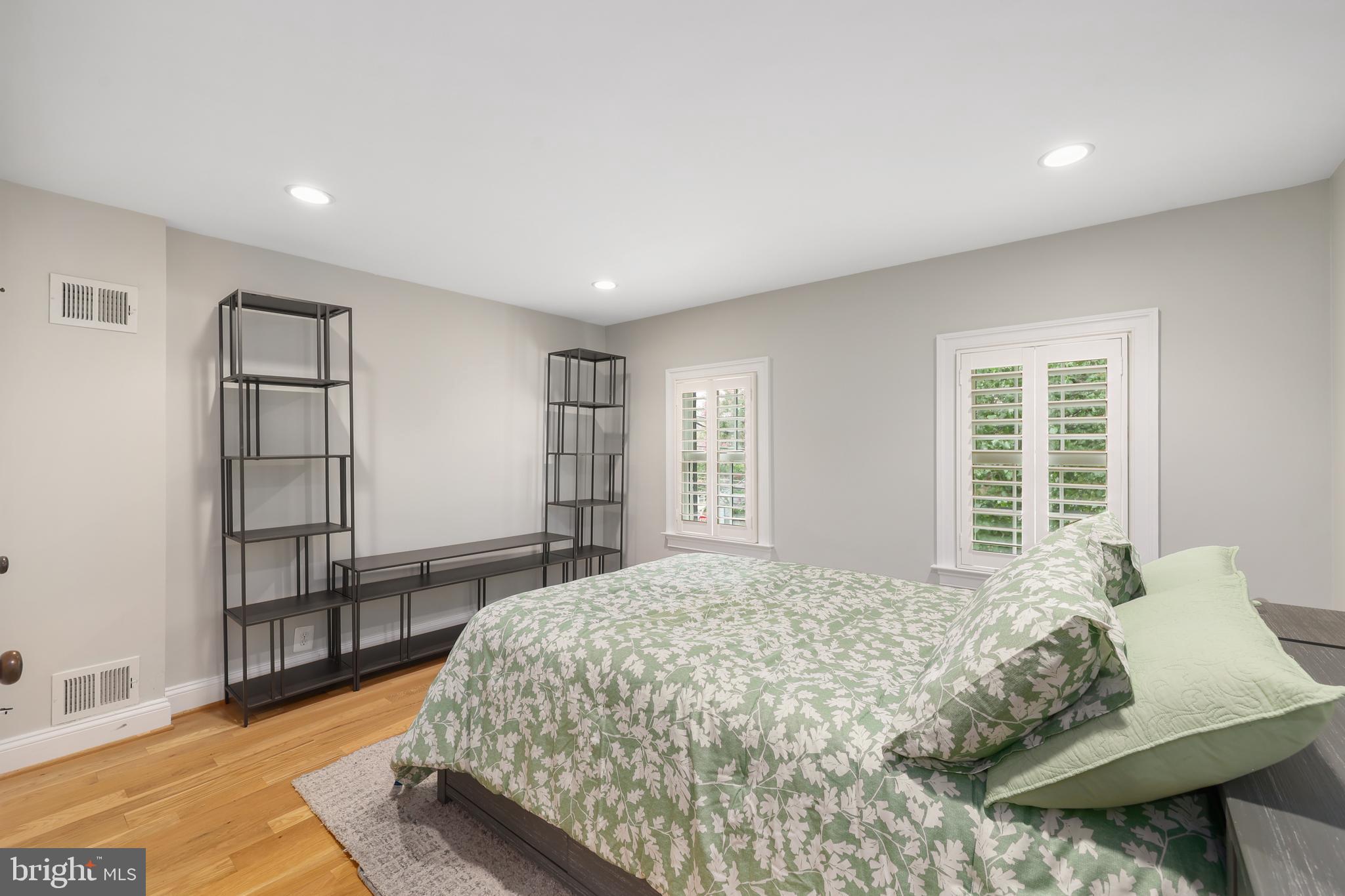 Real estate listing preview #20