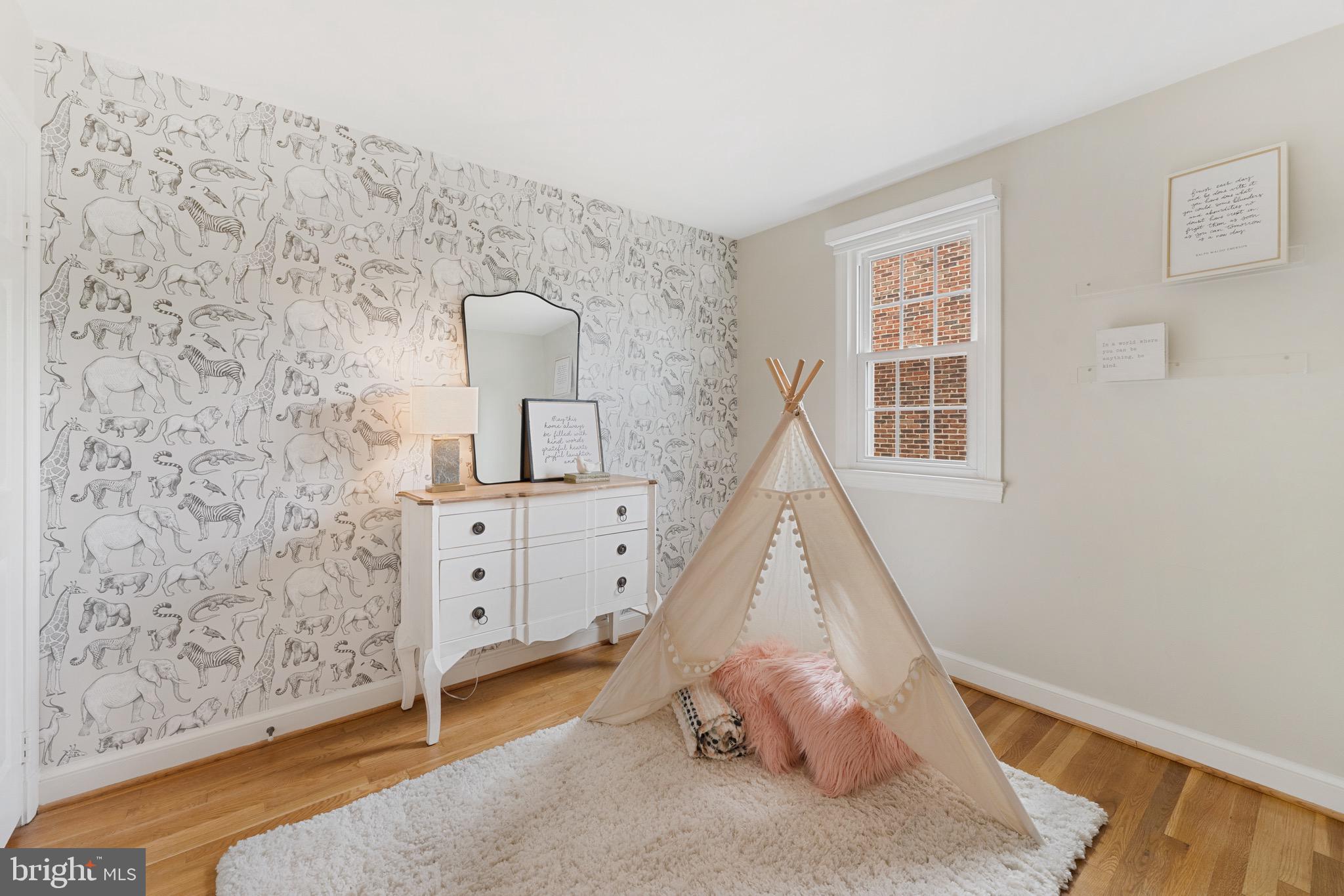 Real estate listing preview #14