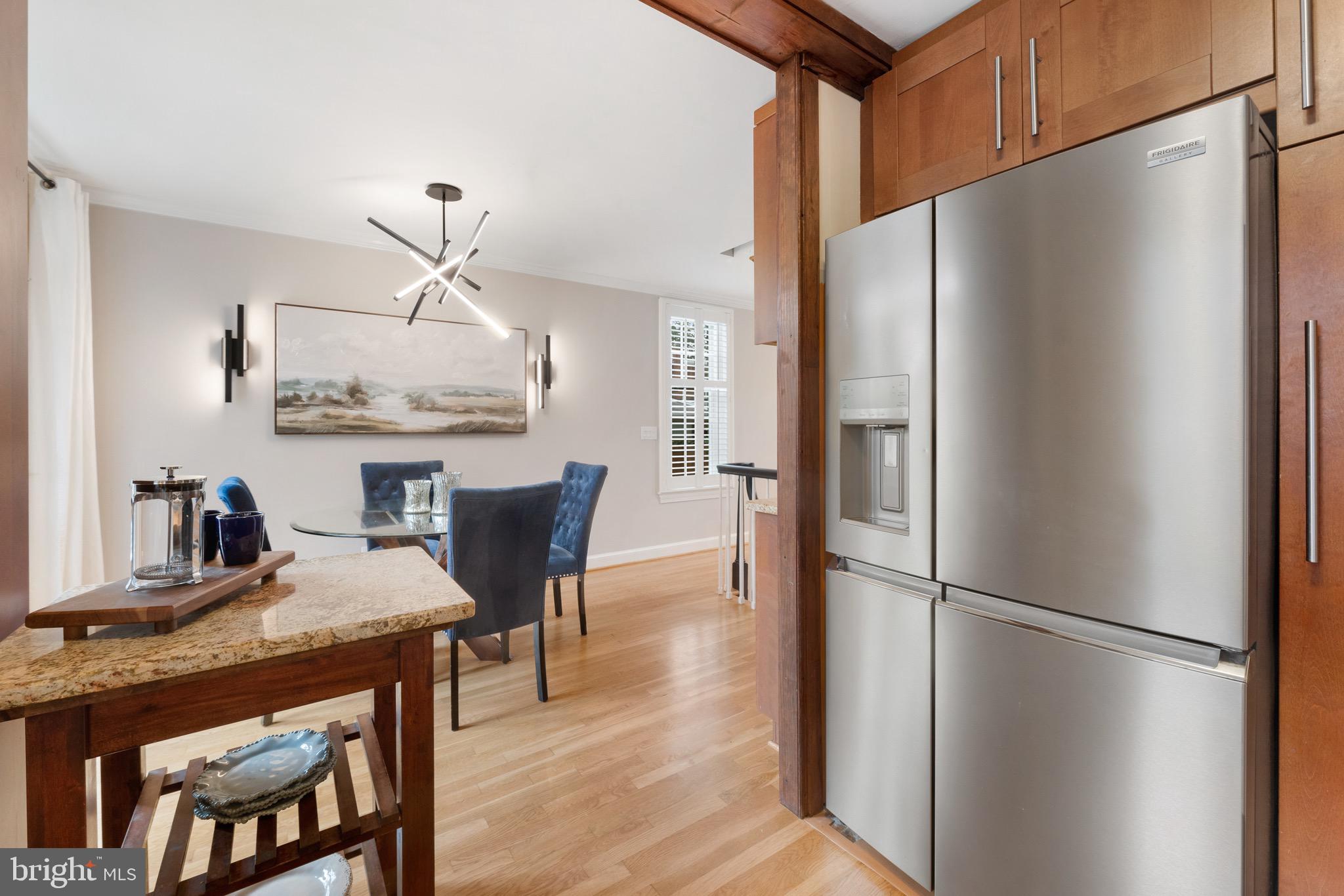 Real estate listing preview #8