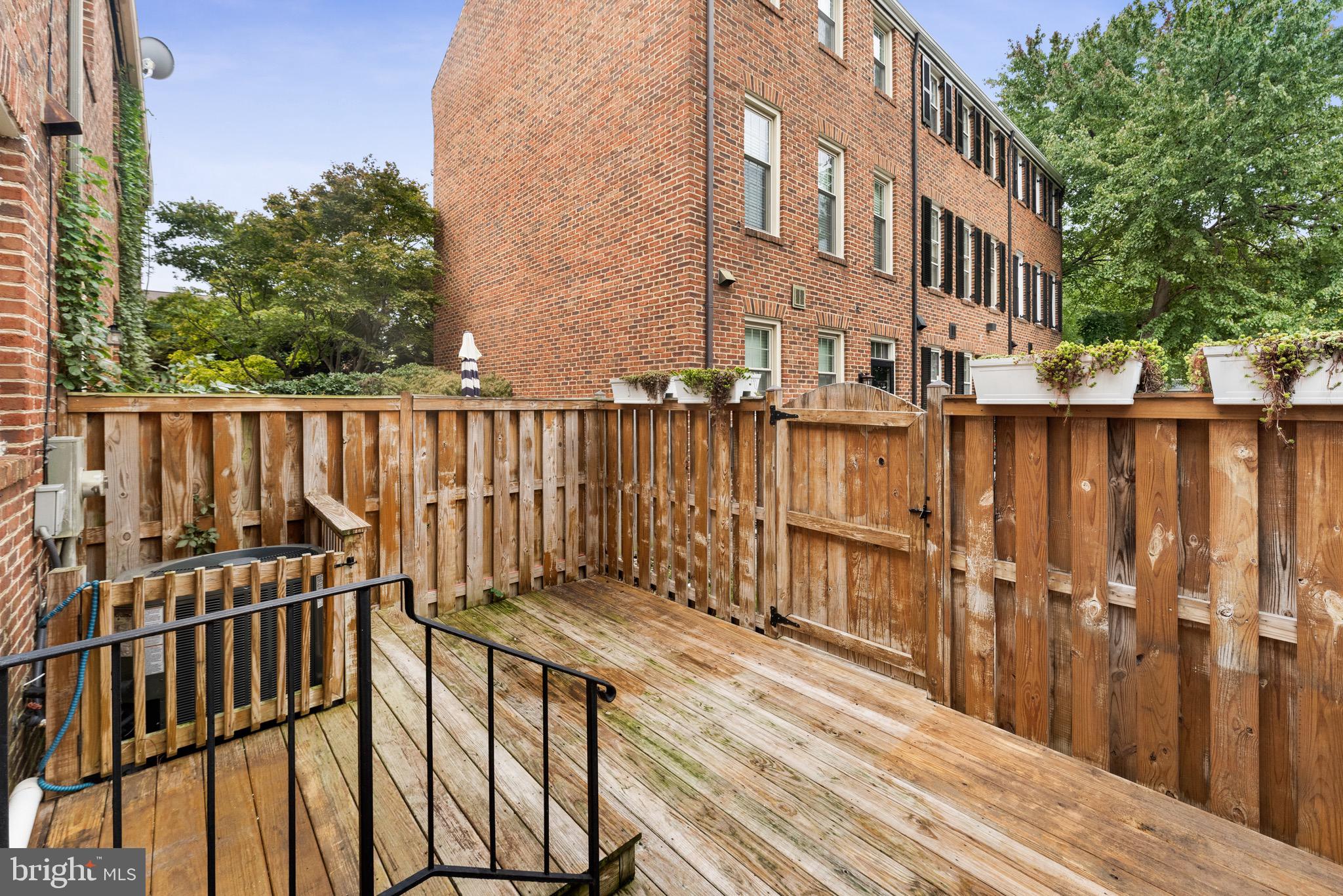 Real estate listing preview #24