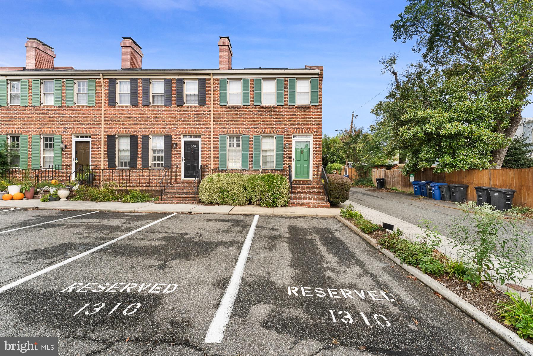 Real estate listing preview #32