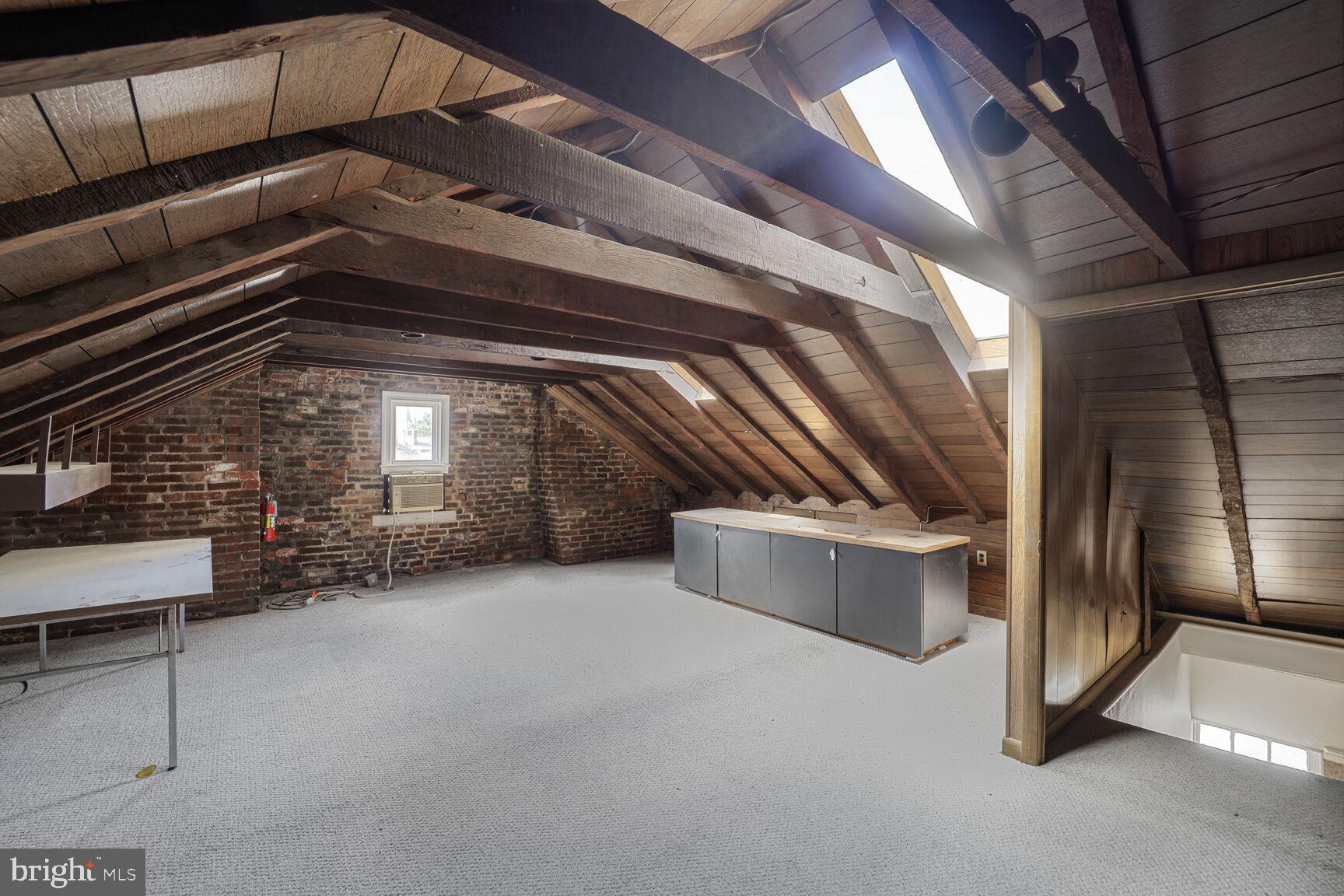 Real estate listing preview #14