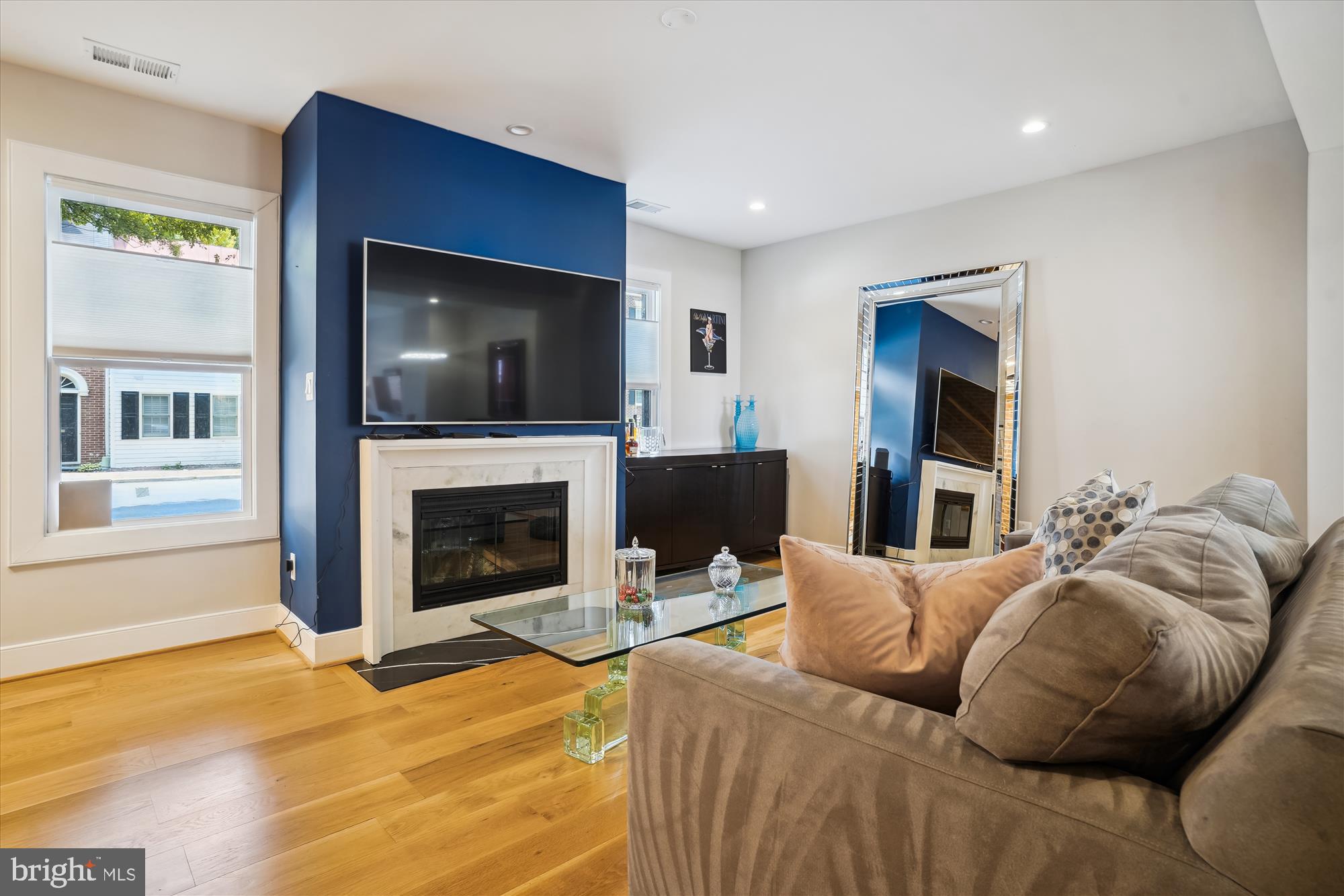 Real estate listing preview #7