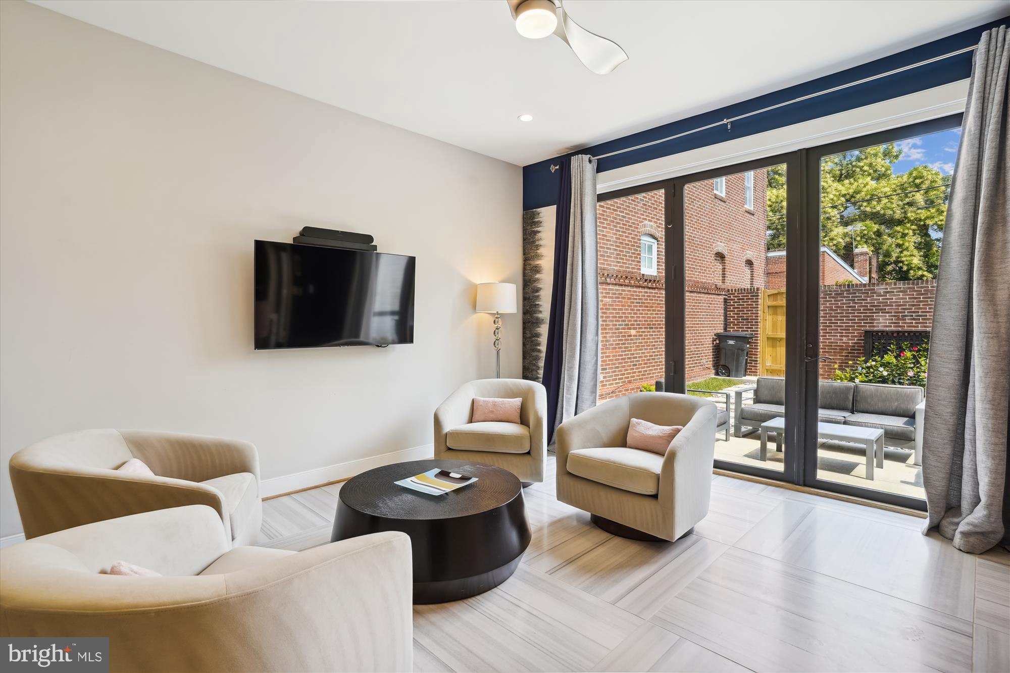 Real estate listing preview #11