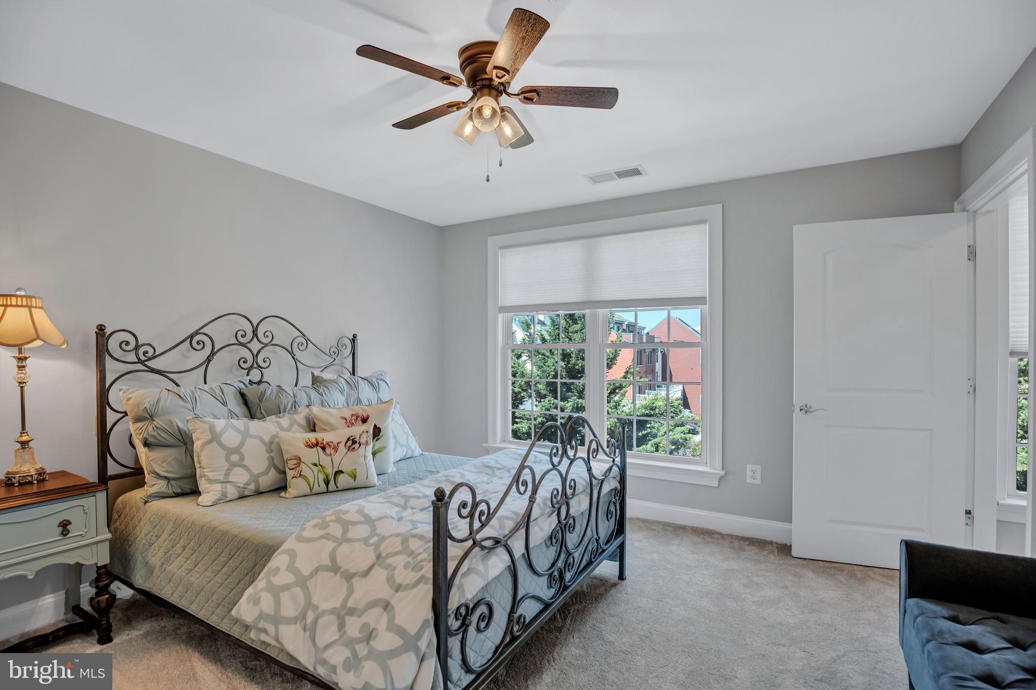 Real estate listing preview #31